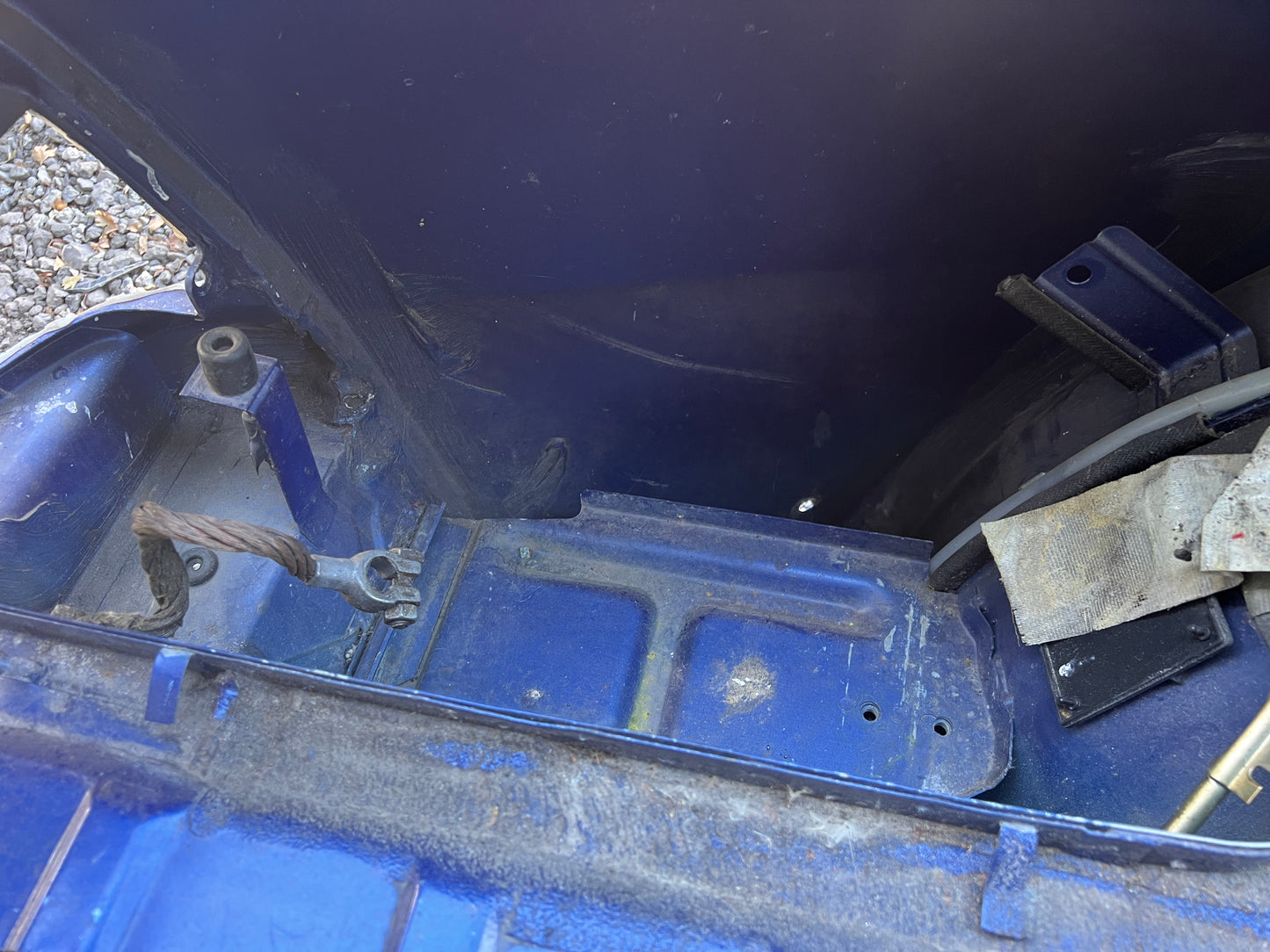 Porsche 944 left side cut, rear fender with sill 94450390303, 94450361102