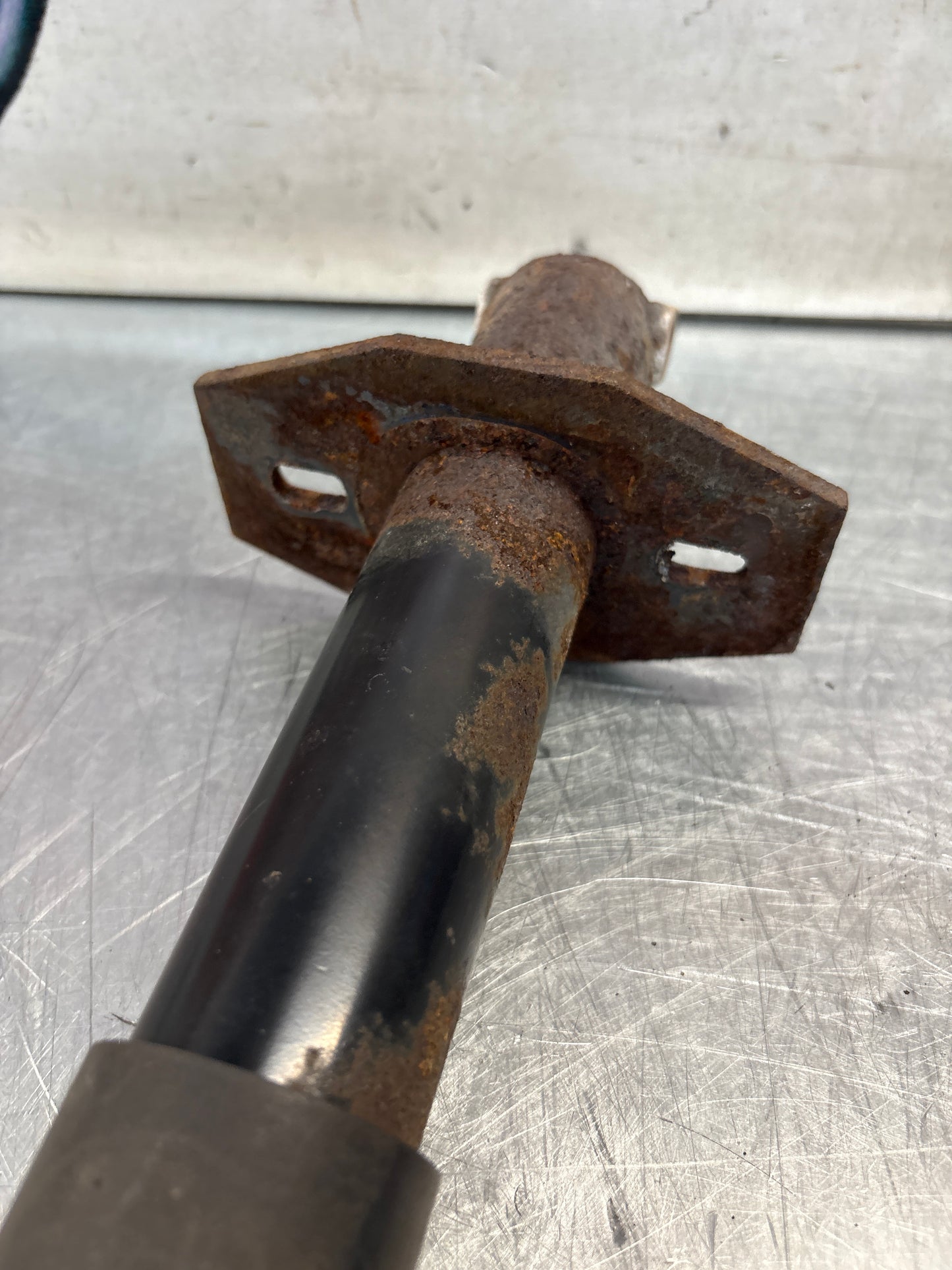 Porsche 944 S2 Turbo front bumper bracket impact pipe I used 95150501700