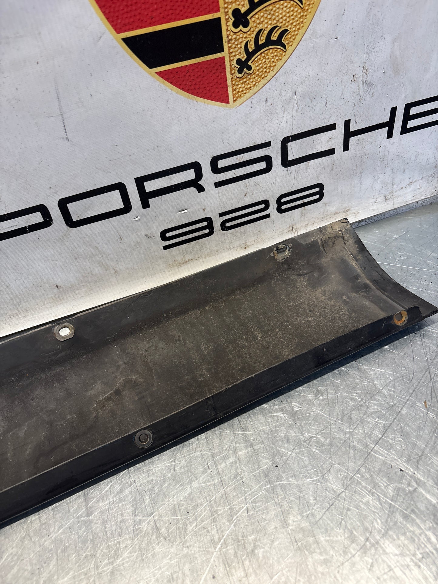 Porsche 928 S4 right sill cover, used 92855908602
