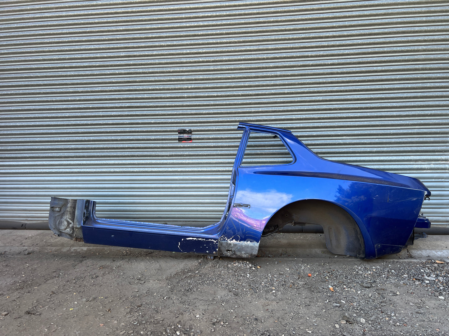 Porsche 944 left side cut, rear fender with sill 94450390303, 94450361102