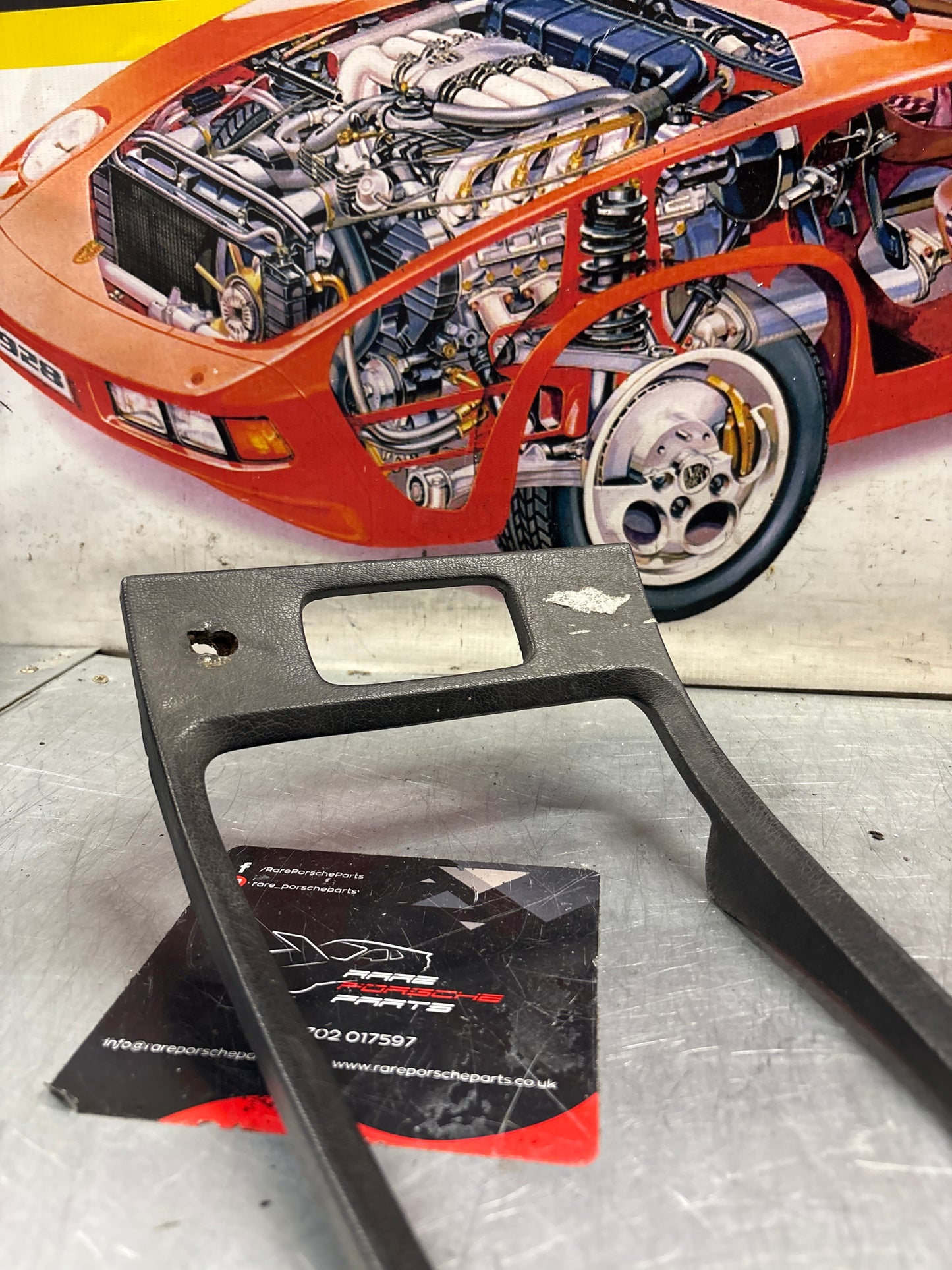 Porsche 928 Centre Console Gear Stick Surround Trim 92855204708 Black used