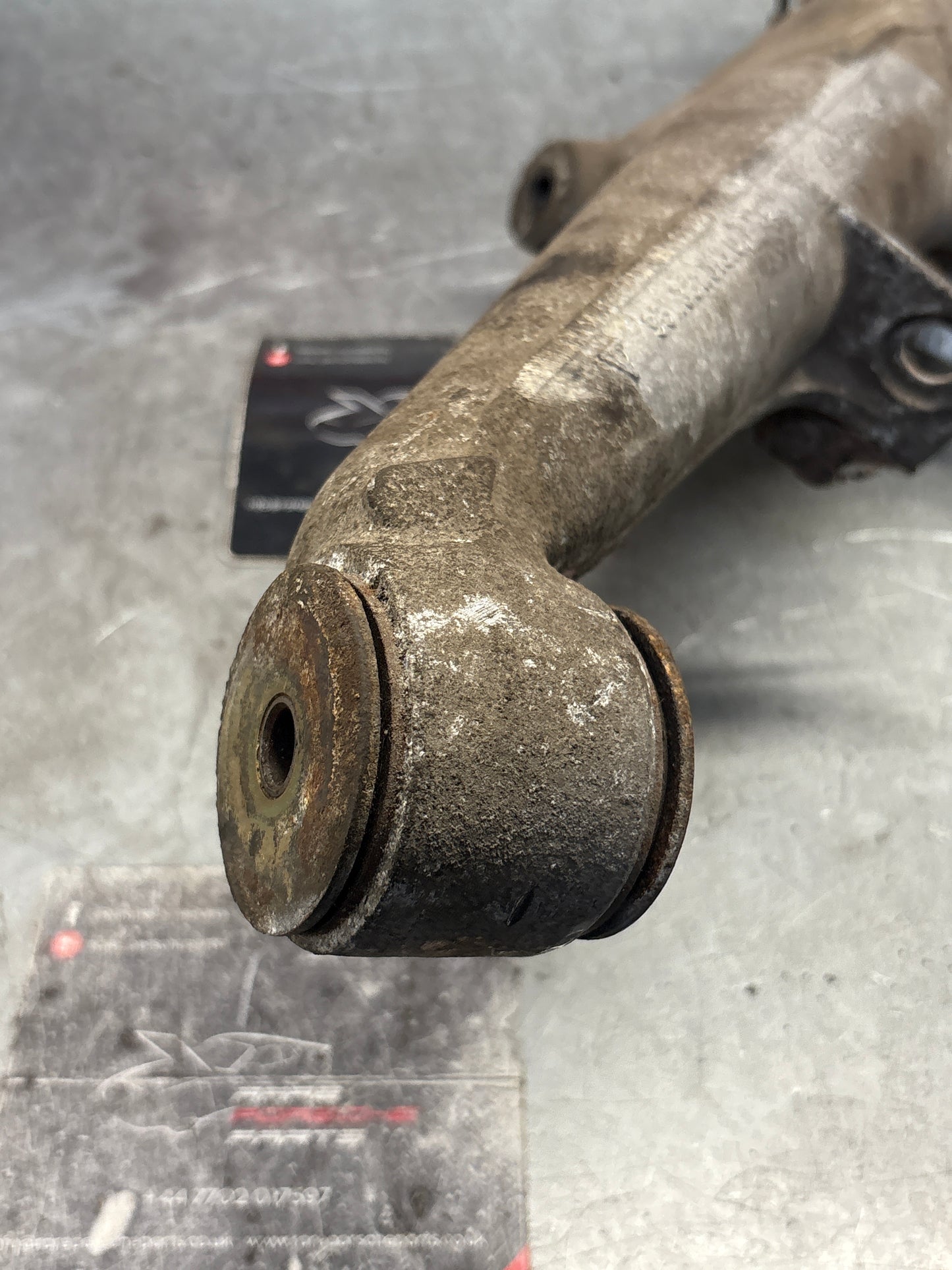 Porsche 944 alloy rear left trailing arm, used 95133151305 / 9513315134R used, with hubs