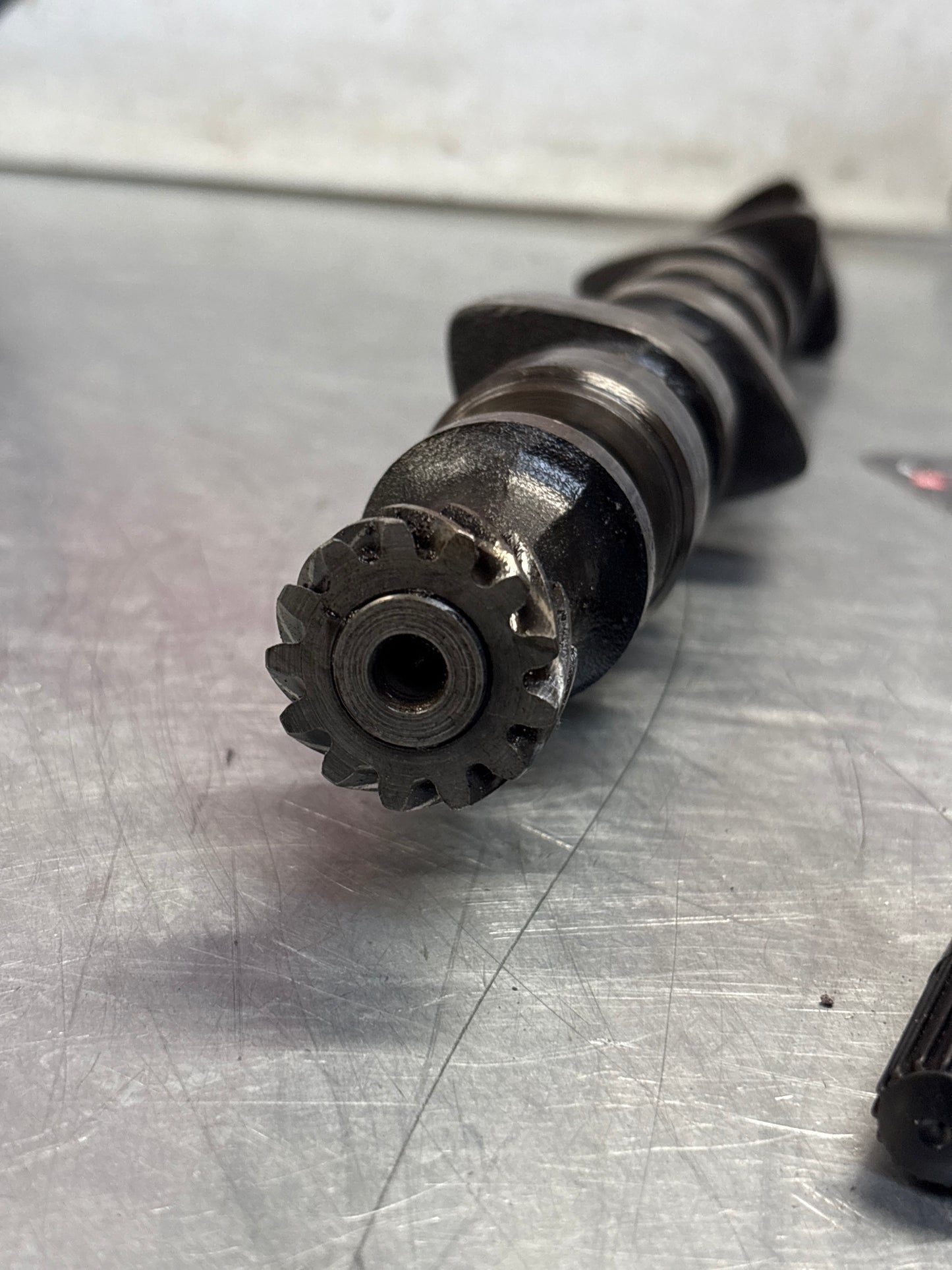 Porsche 924 / 924 Turbo chamshaft 046109021 used