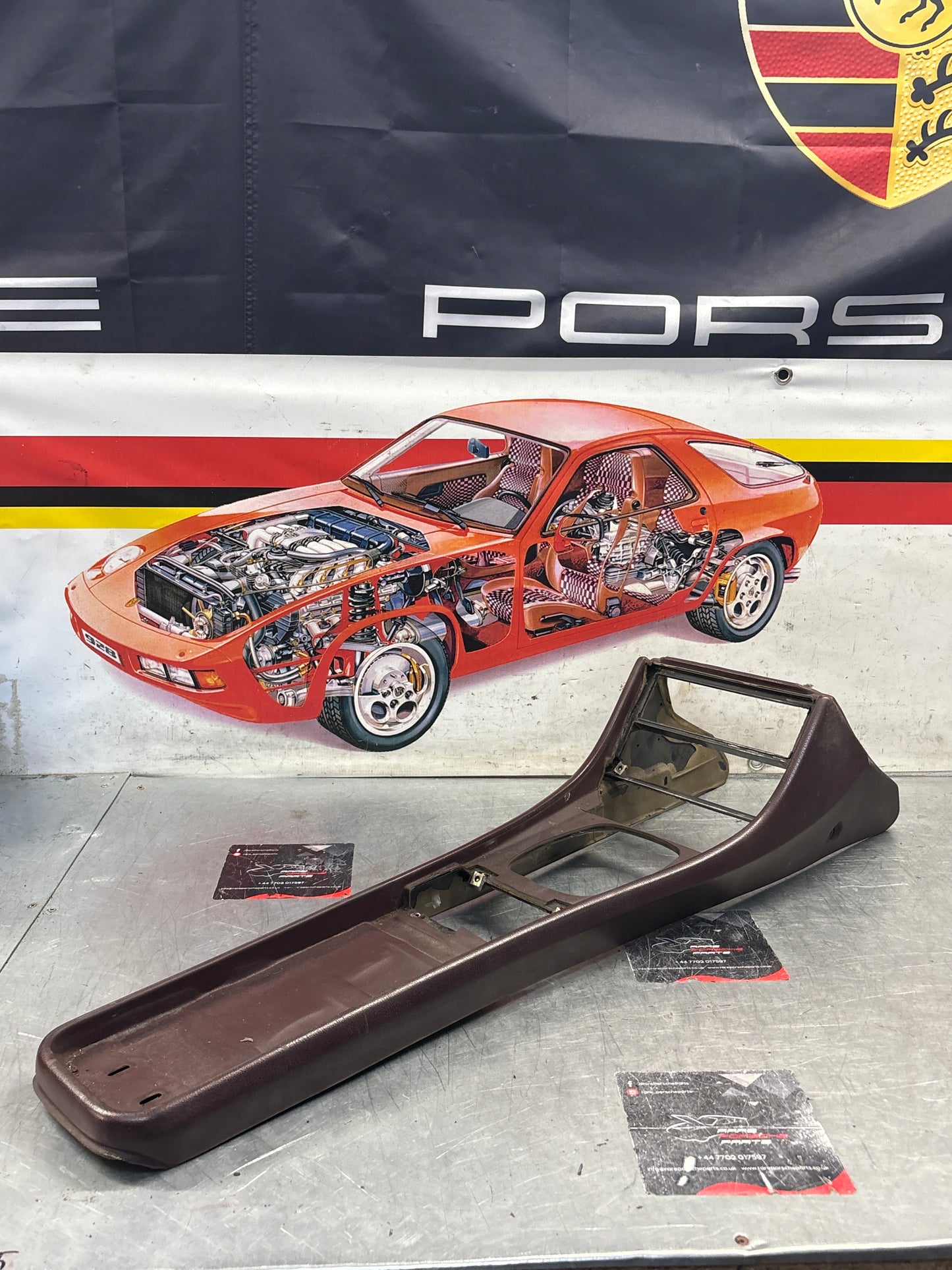 Porsche 944 centre console burgundy, 94455205100 used