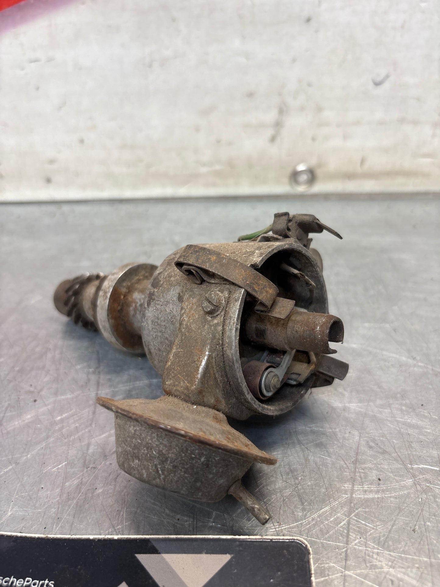 Porsche 924 ignition distributor, used 0231170202 / 047905205B