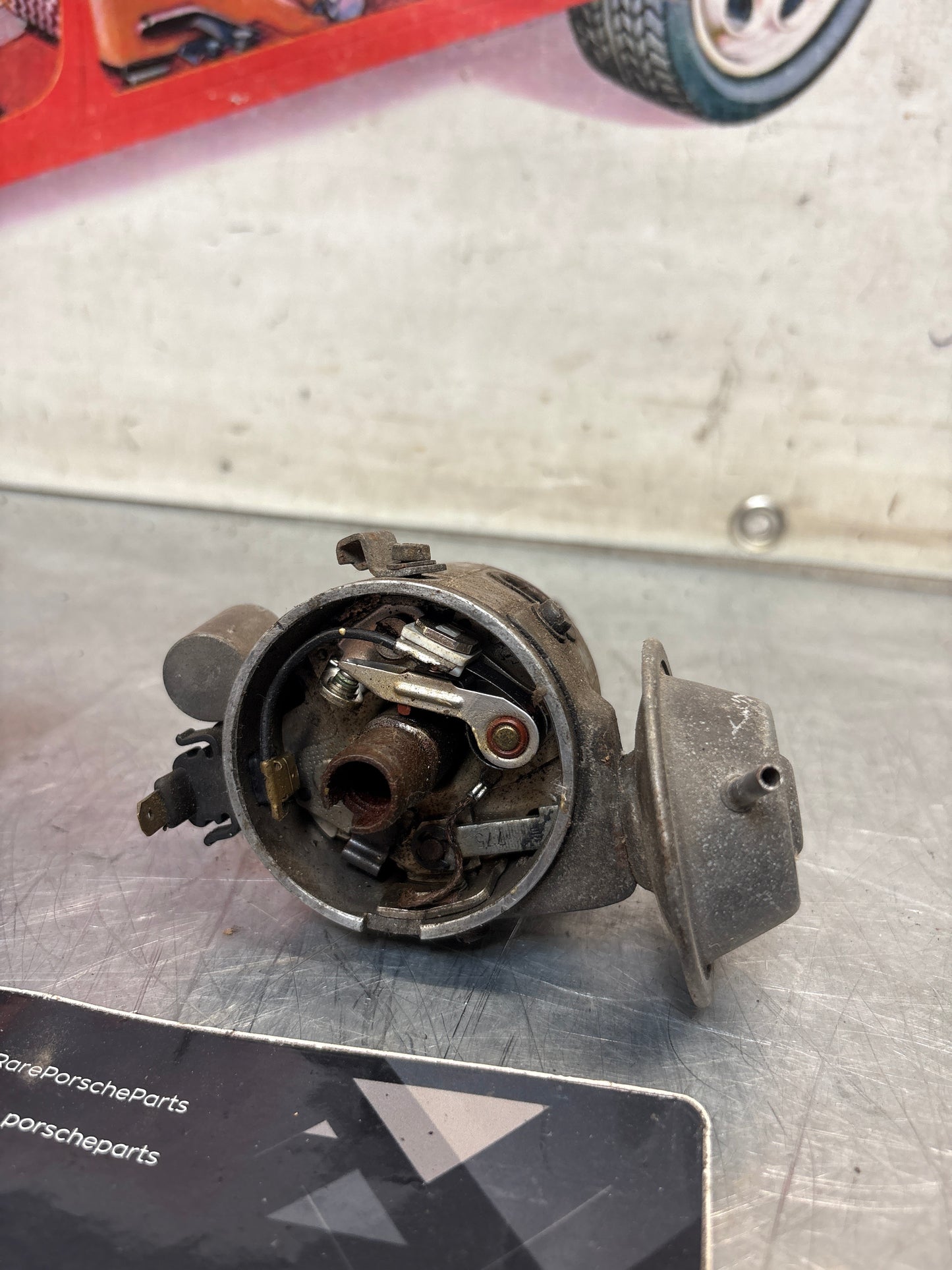 Porsche 924 ignition distributor, used 0231170202 / 047905205B