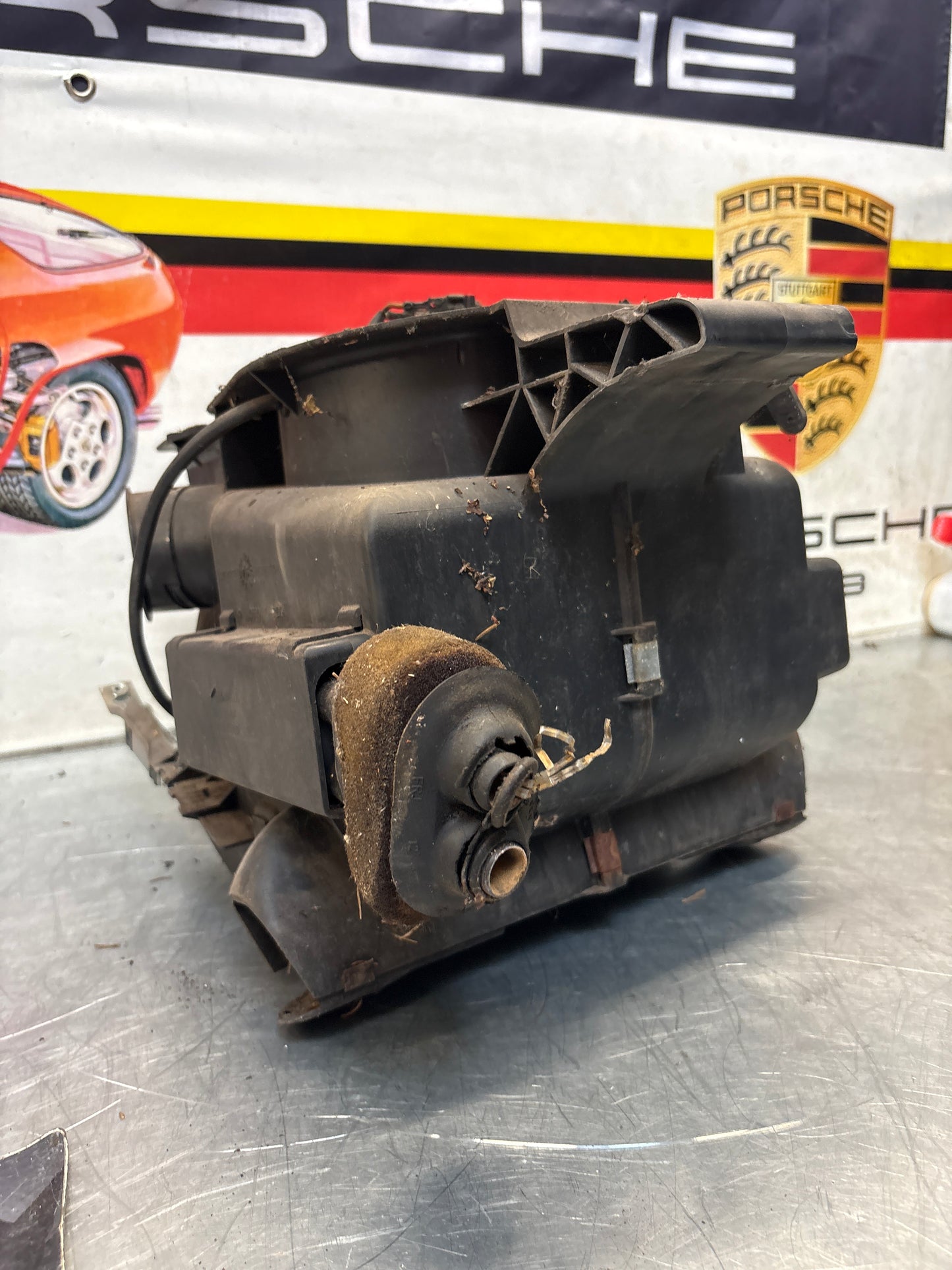 Porsche 924 80-85 944 82-85.5 heater blower fan assembly, complete 321819096 / 823819096A / 823819095A / 321819095 used