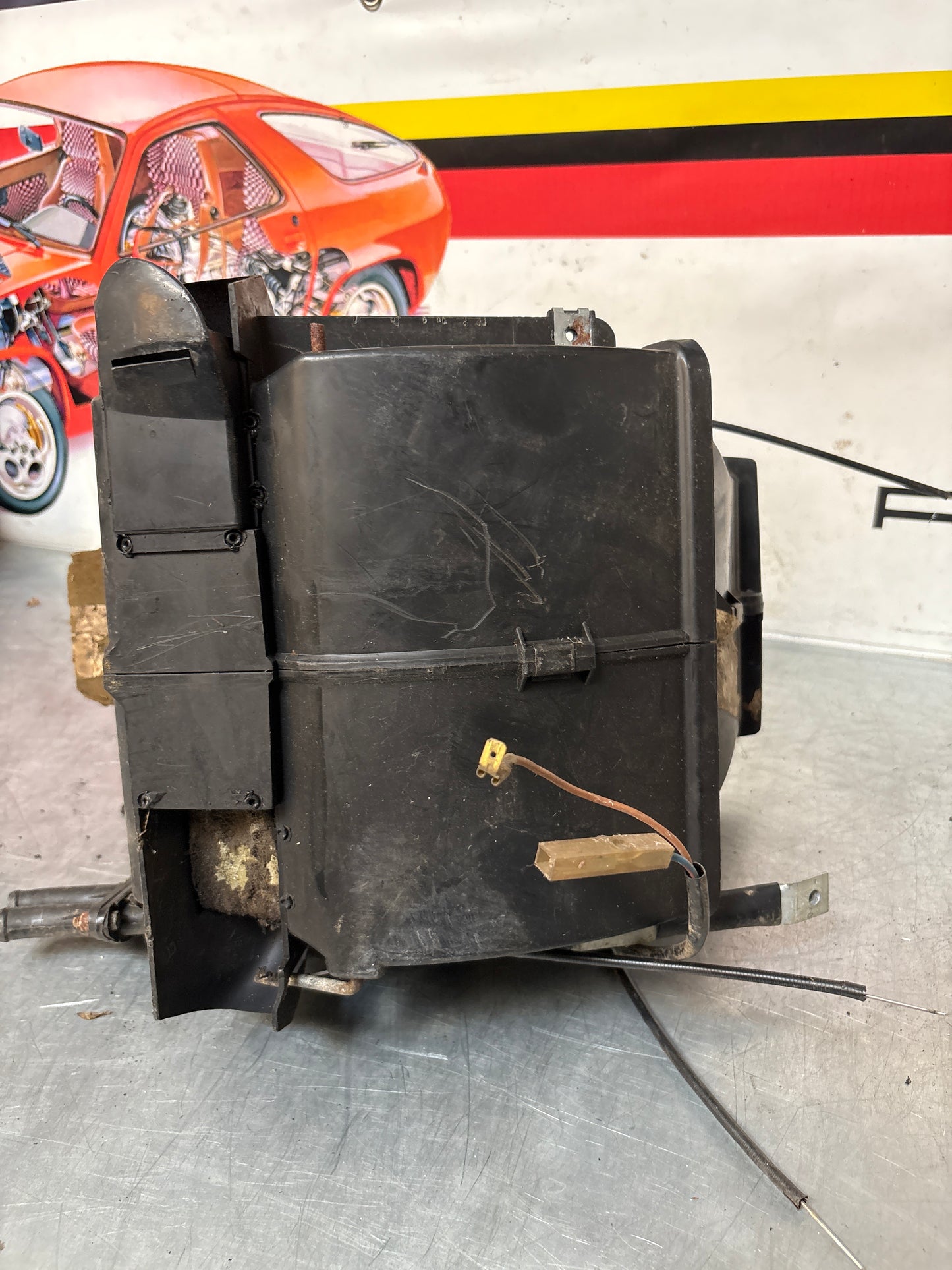 Porsche 924 76-79 heater blower fan assembly, complete with fan 321819096 / 823819096A / 321819095 / 823819095 used