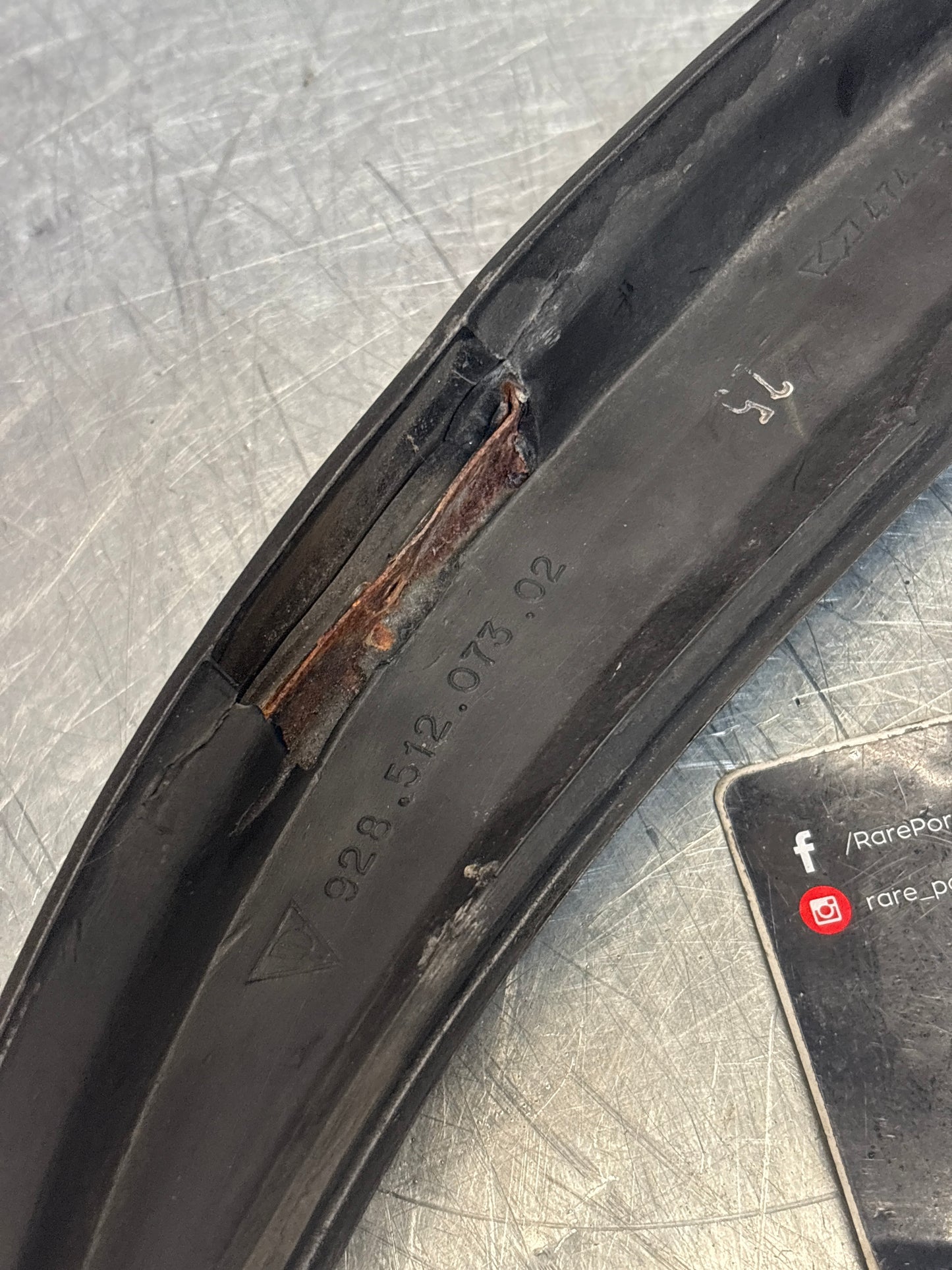 Porsche 928 Spoiler angolare posteriore sinistro, usato 92851207302
