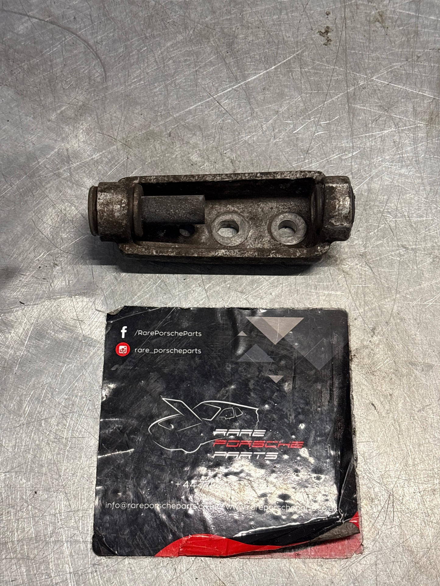 Porsche 924 alternator retaining bar clip, used 93160311300
