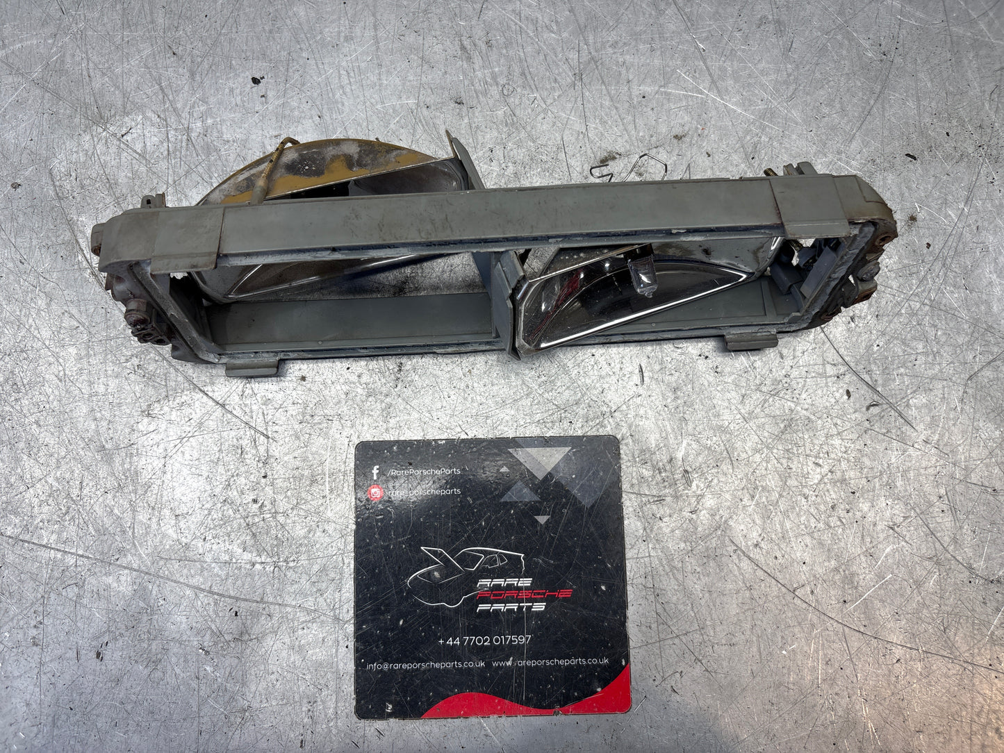 Porsche 944 S2 Turbo right foglight 95163121200, spares or repair