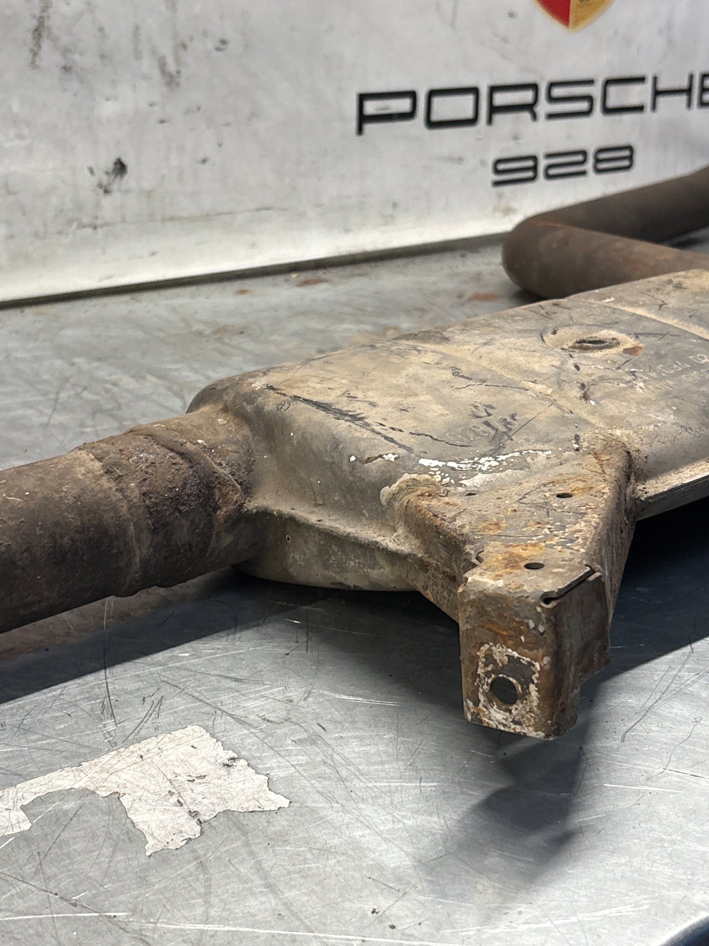 Porsche 928 S4 right middle silencer, used 92811109403