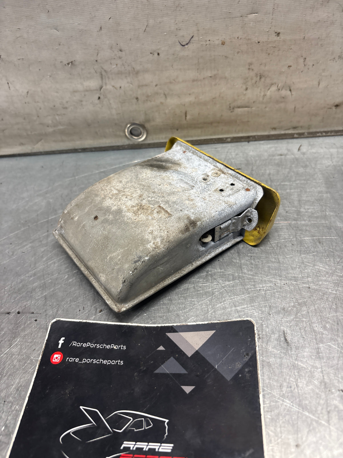 Porsche 914 Ashtray, used 91455207510