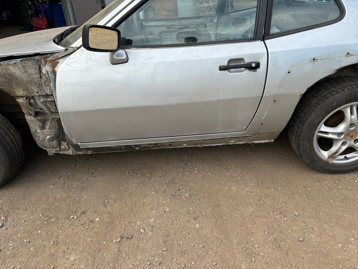 Porsche 924 Turbo project, non runner, comes with repair panels