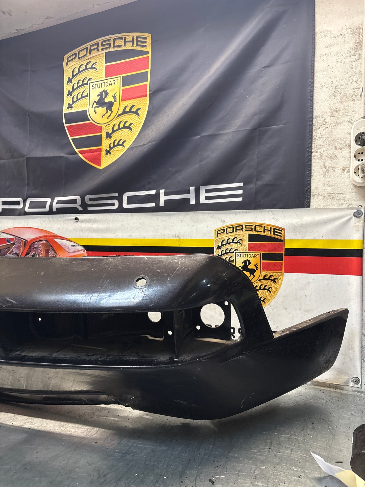 Porsche 928 S4/GTS front bumper, used 92850511320