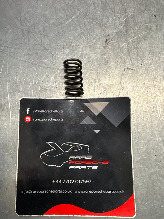 Porsche 944 S2 / 968 inner valve spring, used 94410590703
