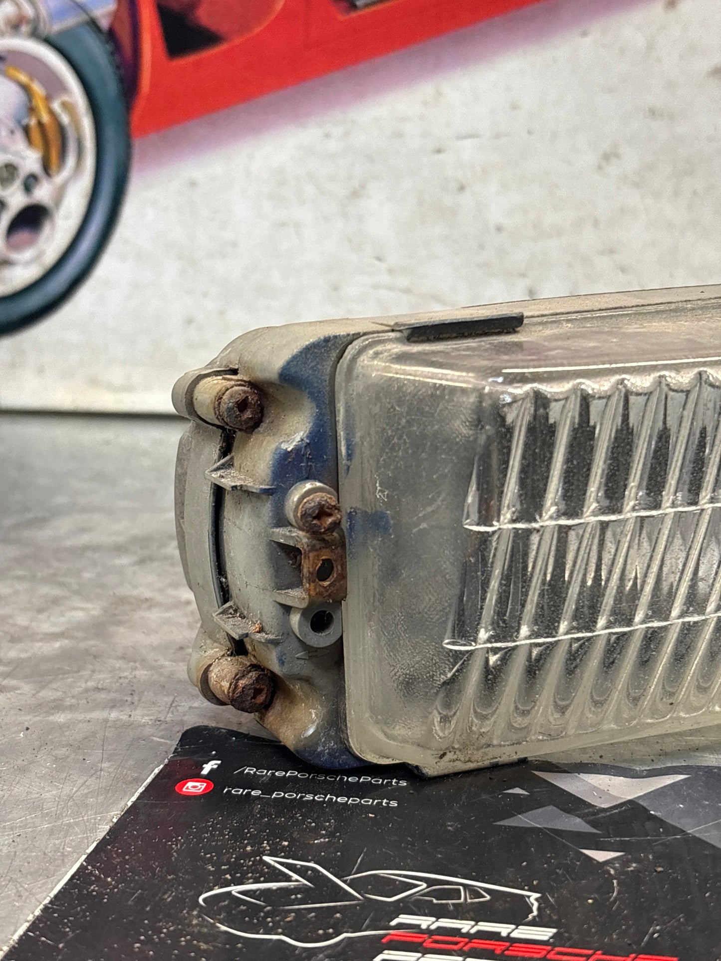 Porsche 944 S2 Turbo right foglight 95163121200 / 0305200701 used