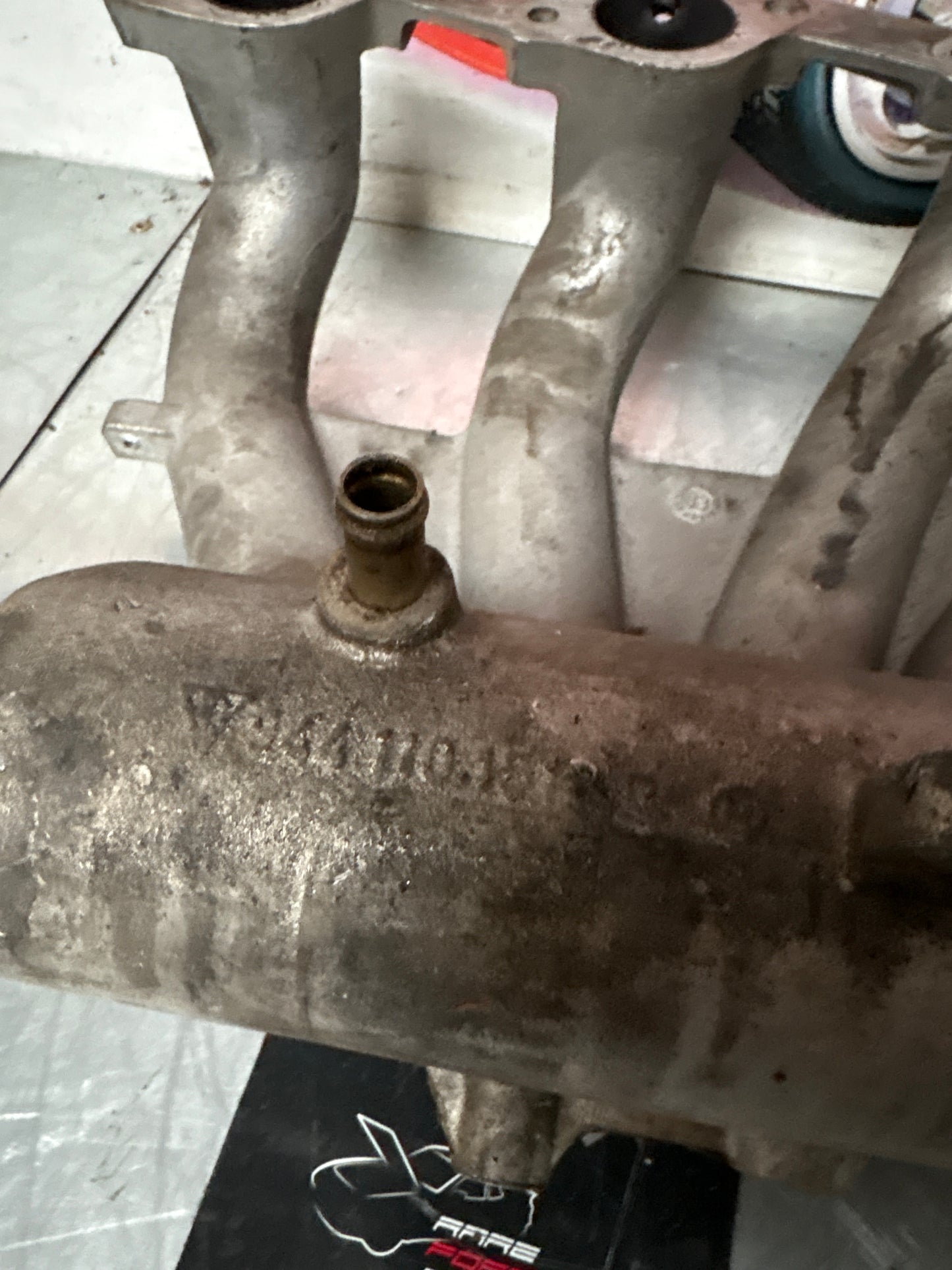 Porsche 924S 944 8V Inlet Intake manifold 9441101518R used