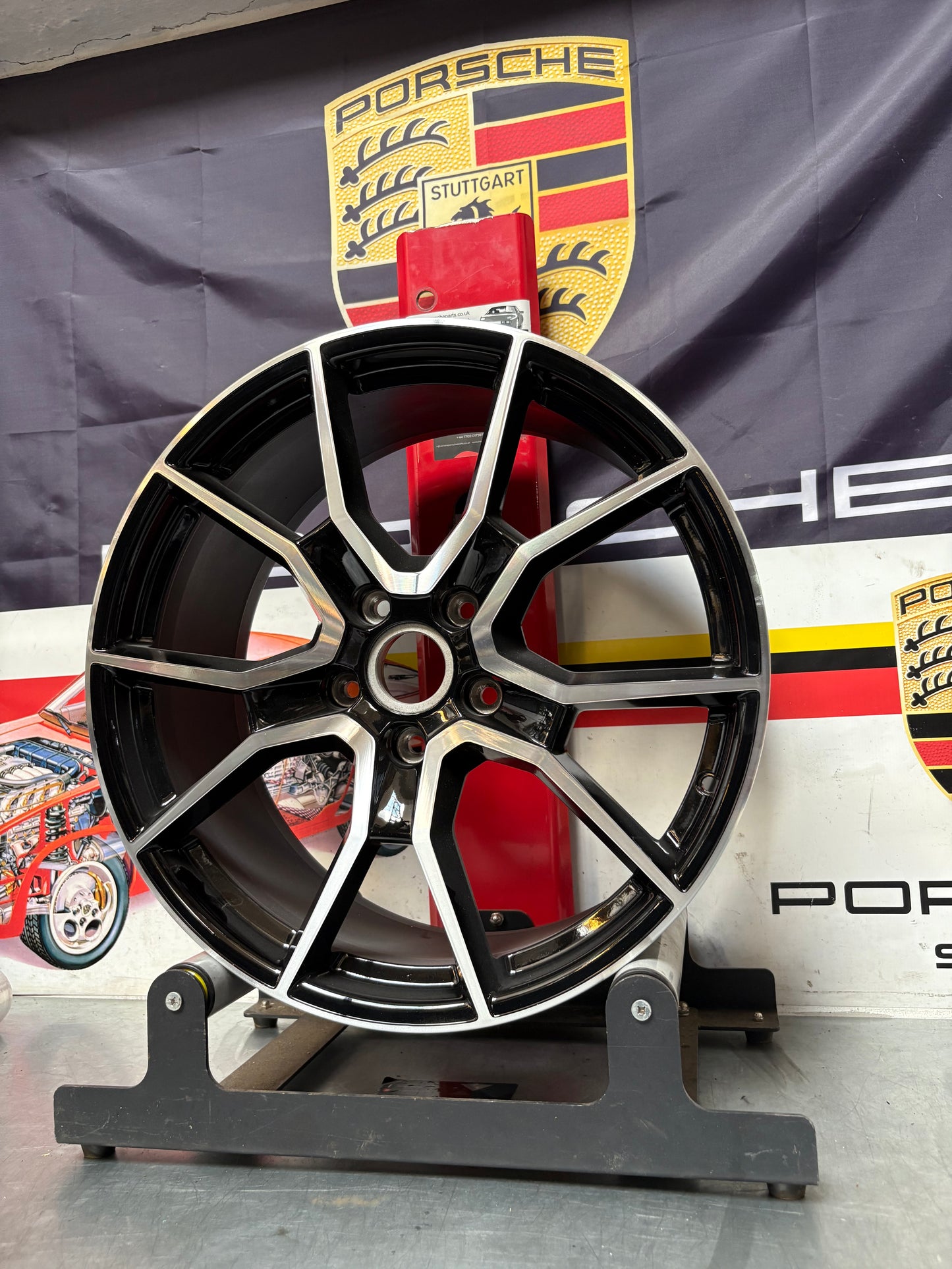 Porsche Taycan GTS 9.5Jx21” ET60 alloy wheel, 9J1601025BC, very nice condition, used