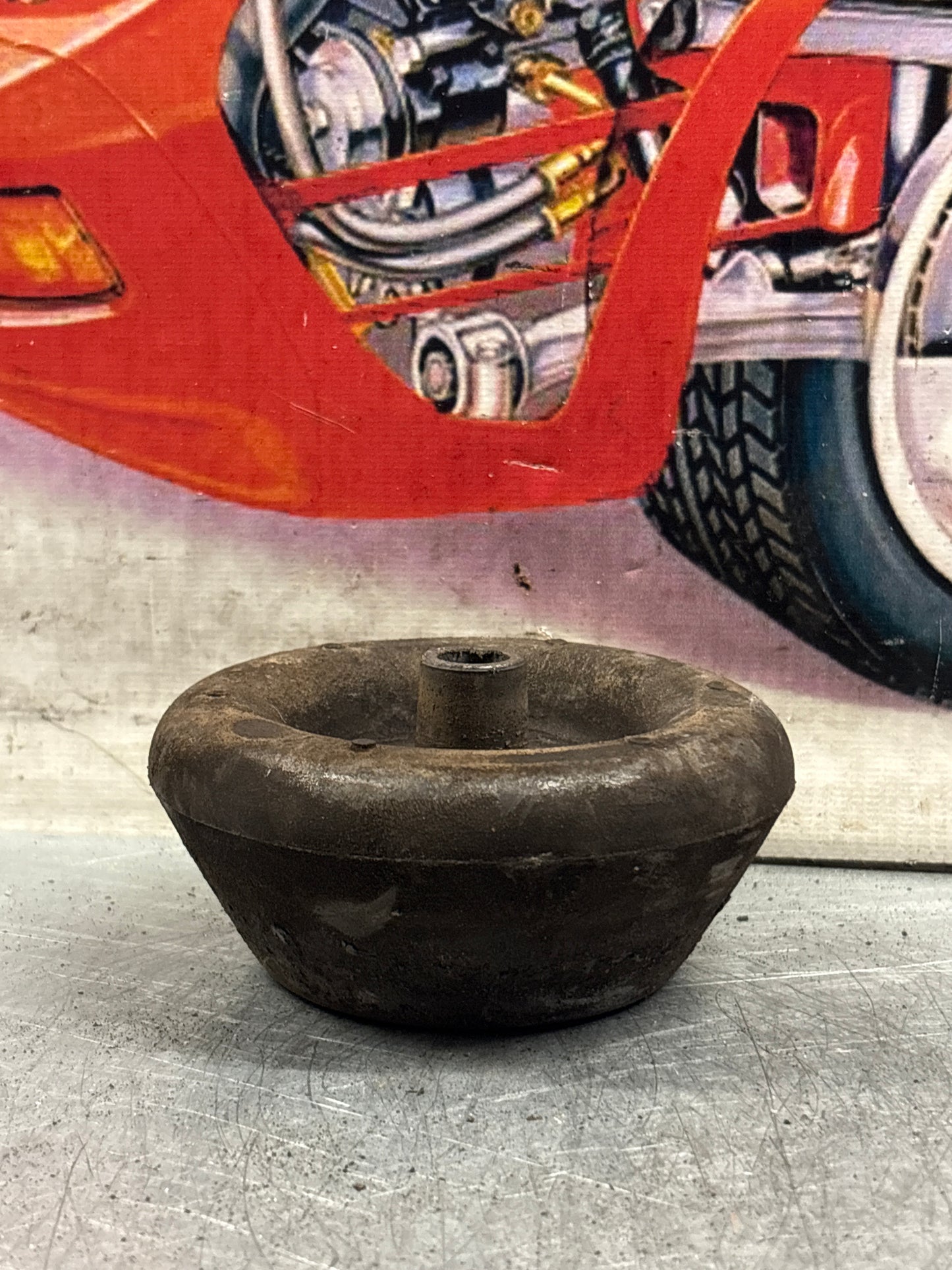 Porsche 928 rear shock absorber supporting rubber, used 92833304301