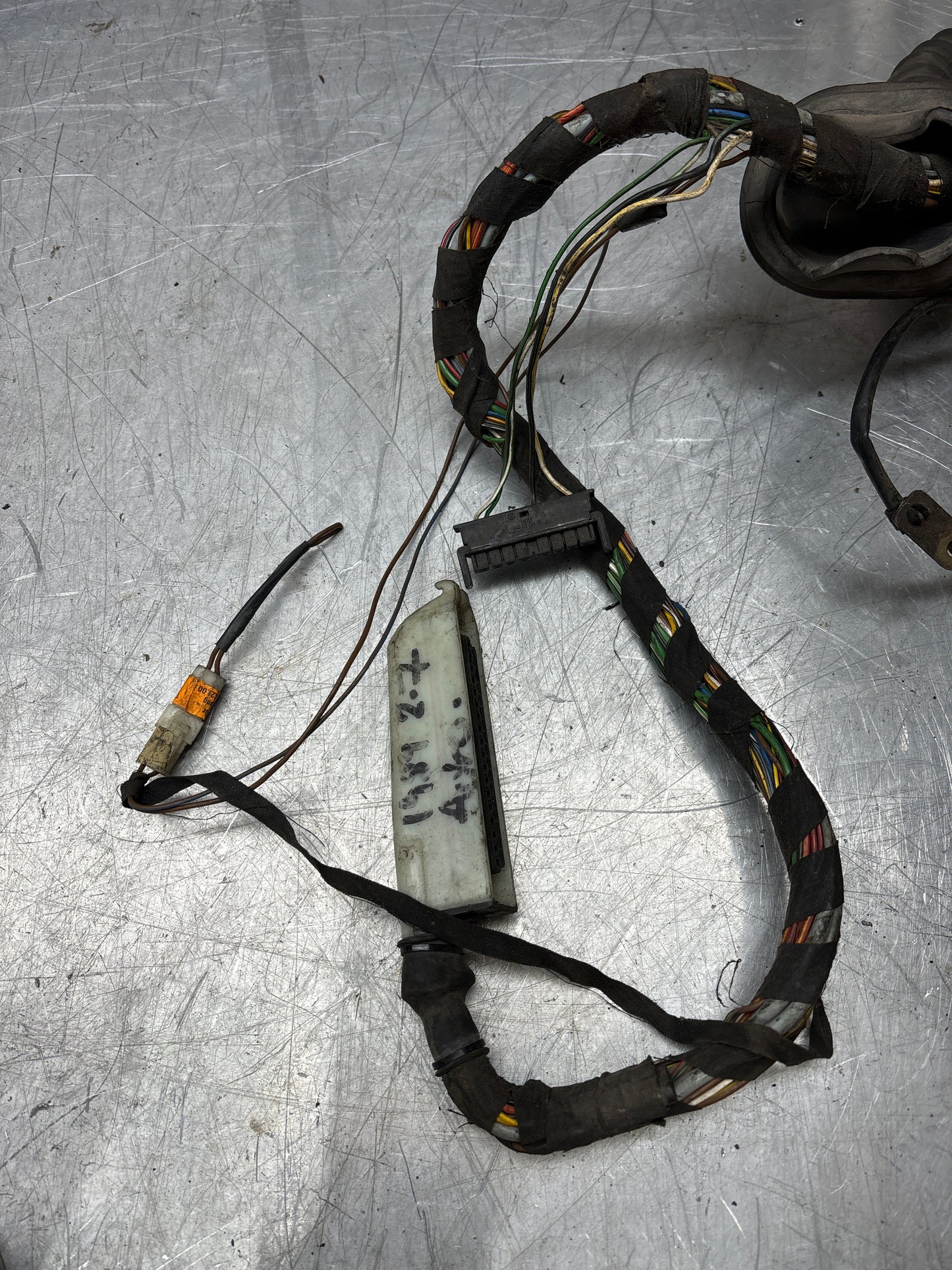 Porsche 944 2.7 engine wiring loom, harness 1989 94460702106 Used