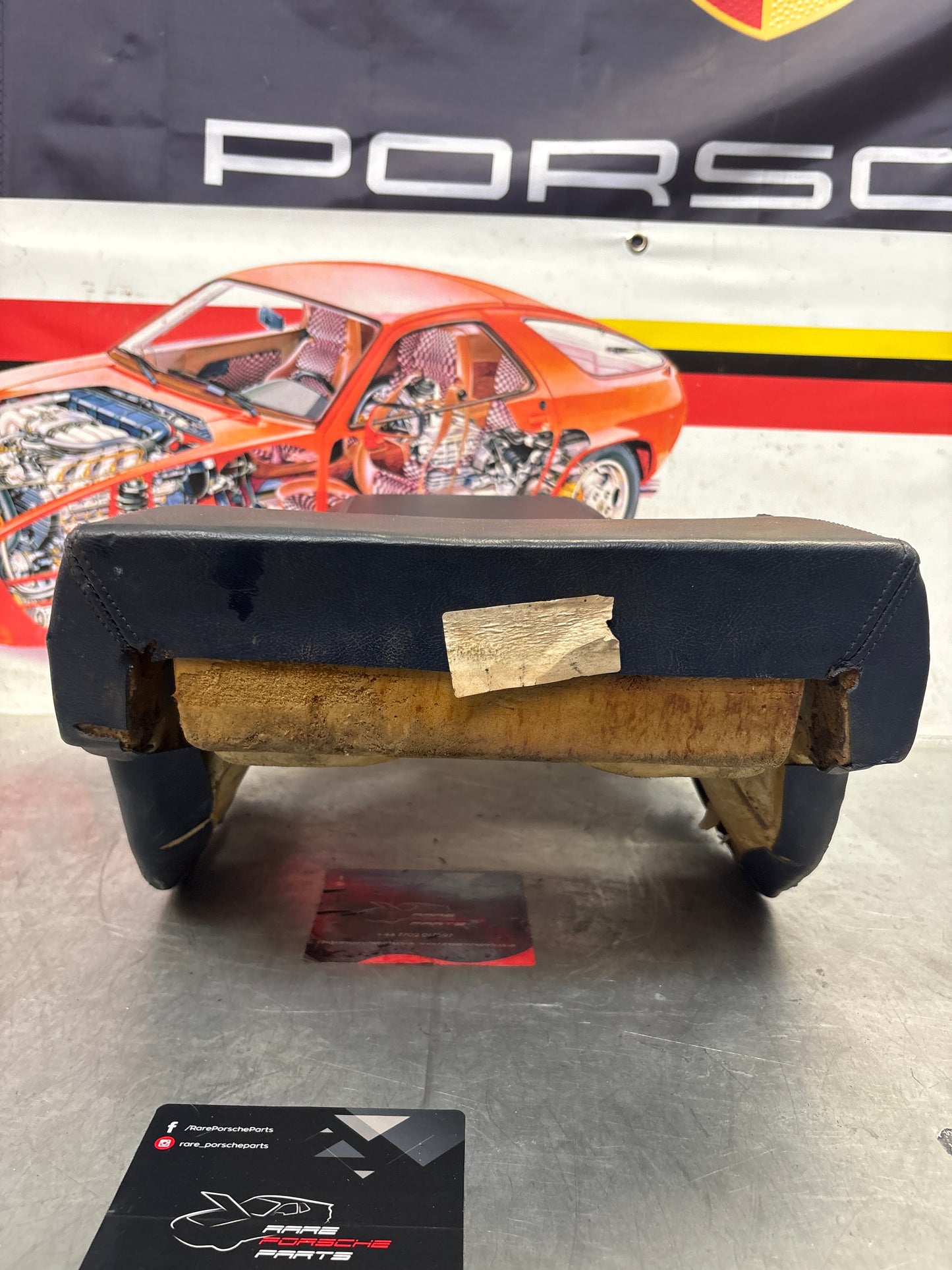 Porsche 928 S center console, rear armrest, marine blue, no package box,used 92852234530