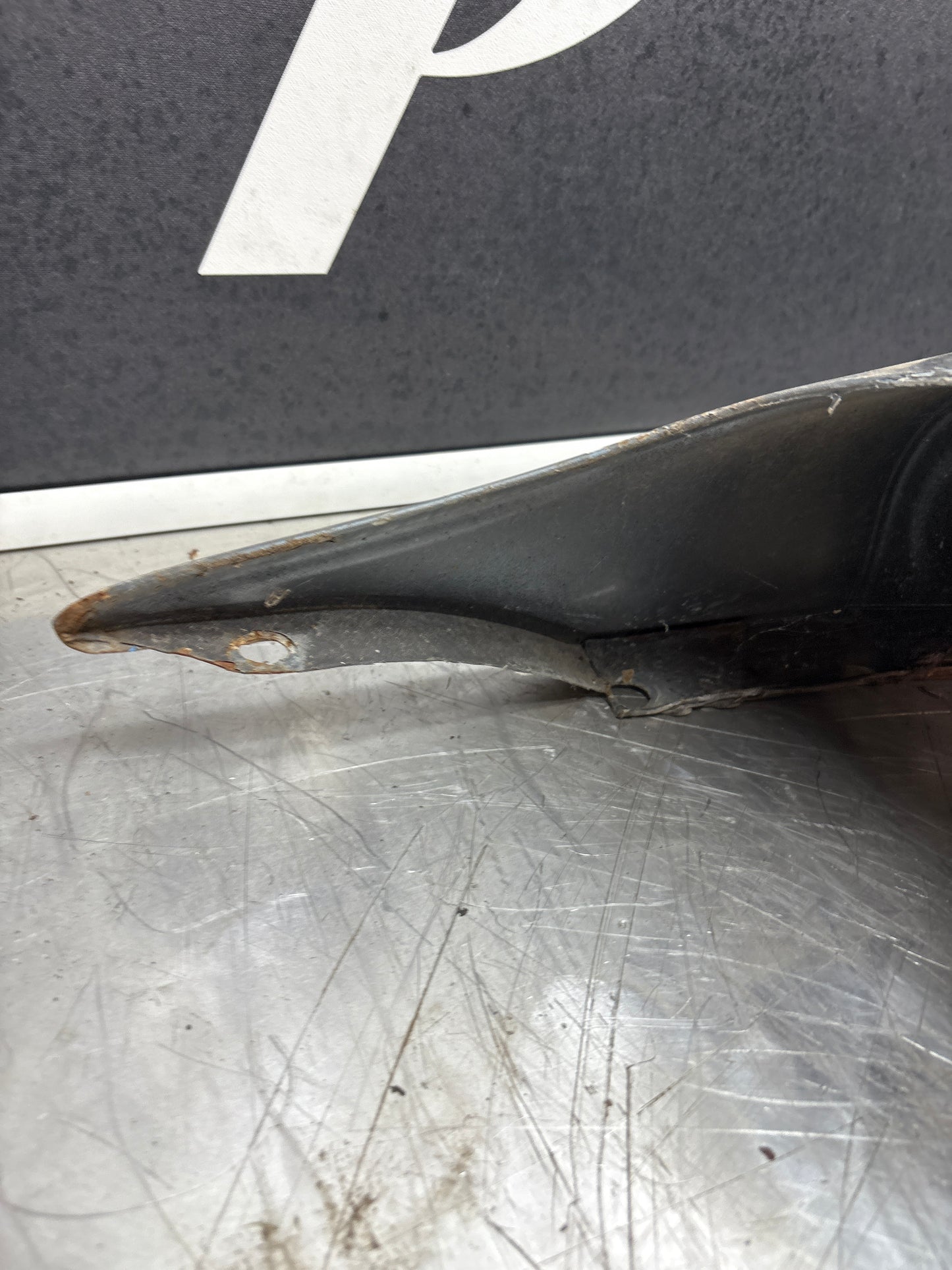 Porsche 911 964 front right wing, used