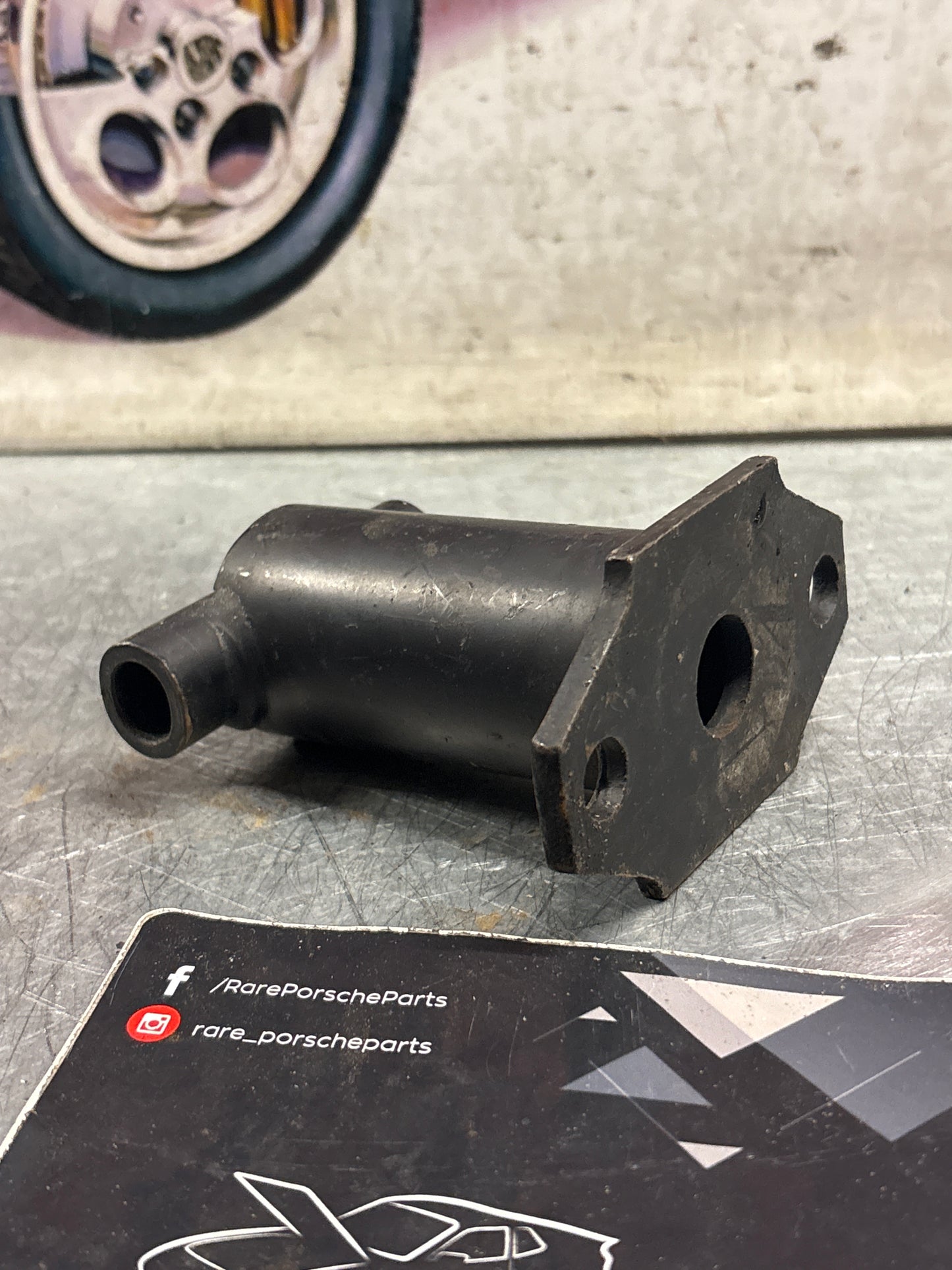 Porsche 928 Bumper shock absorber bracket, used  92850501702