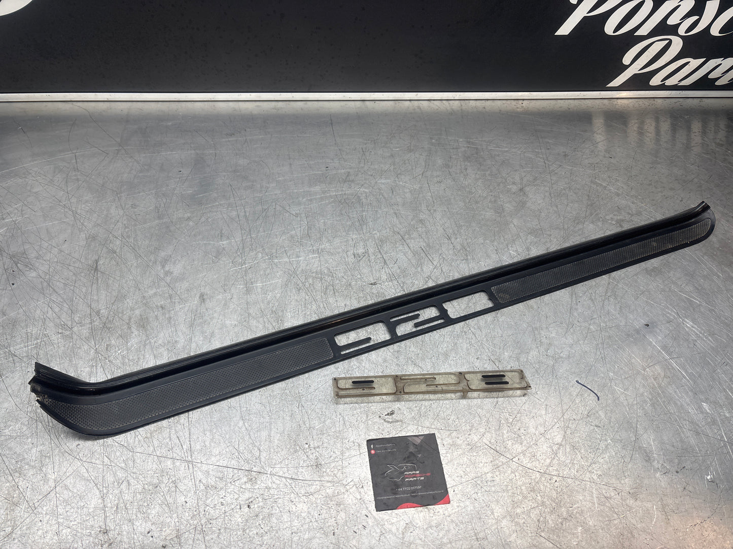 Porsche 928 scuff plate, door sill trim, right, O/S 92855105602 used