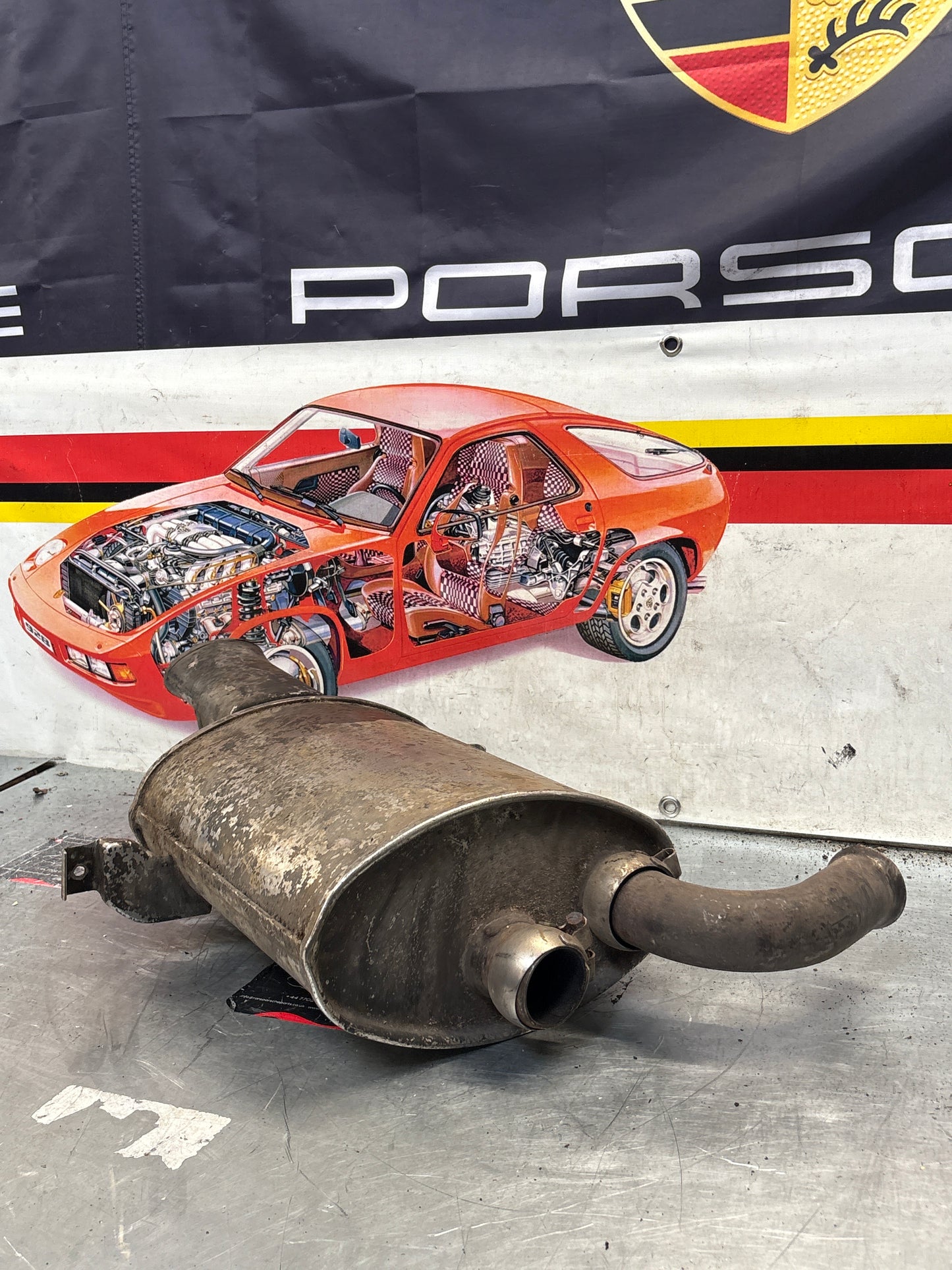 Porsche 928 rear exhaust box, used 92811109701