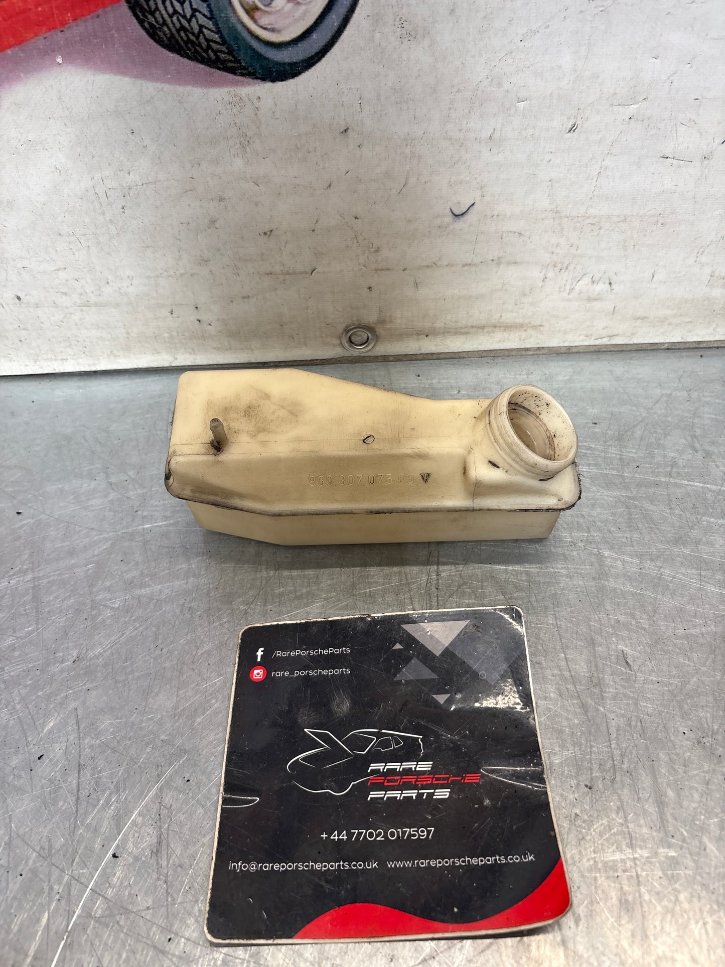 Porsche 928 transmission fluid reservoir, used 96030707500