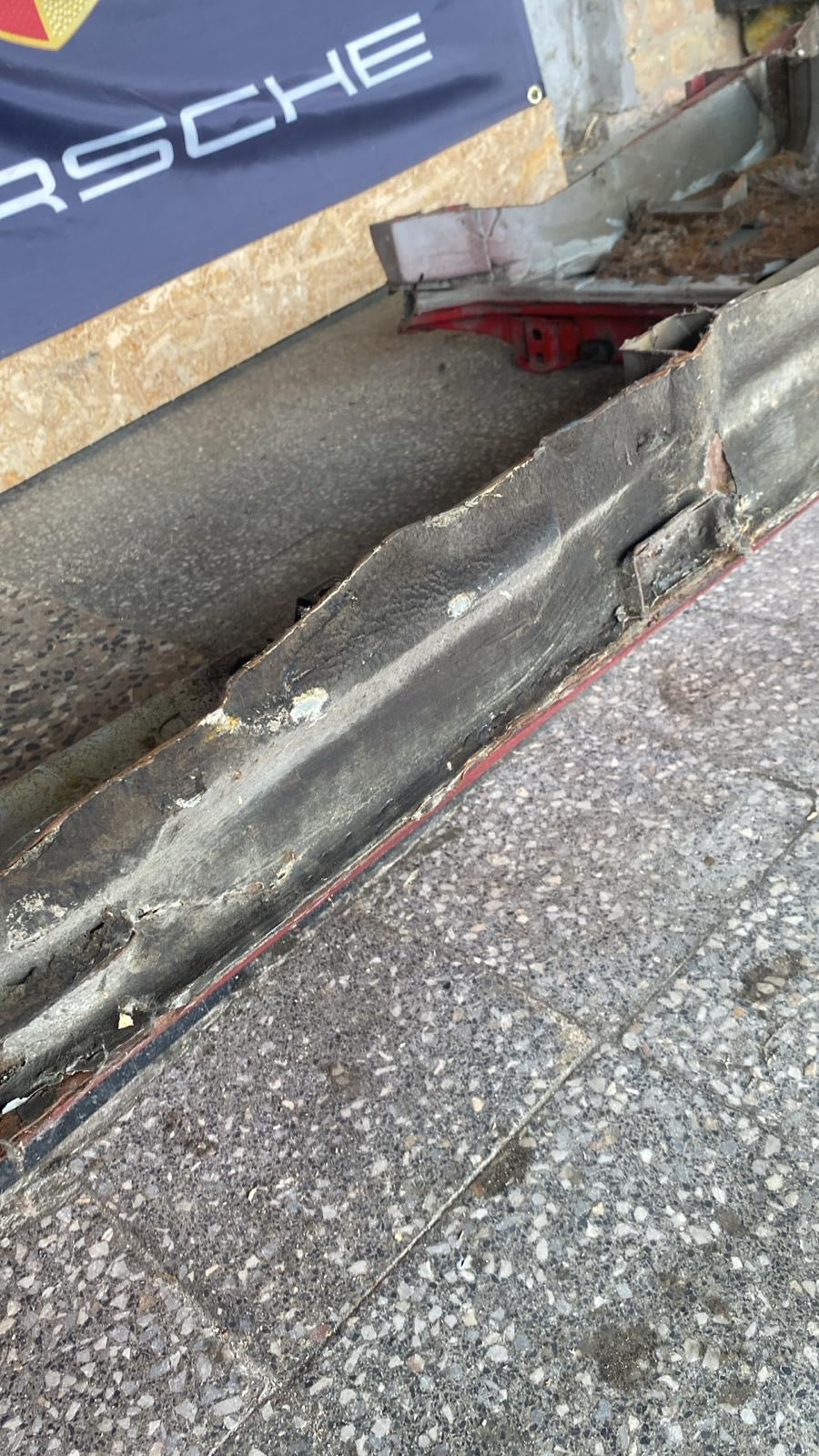 LPorsche 924 76-79 left sill / fender section, 477809601B cut