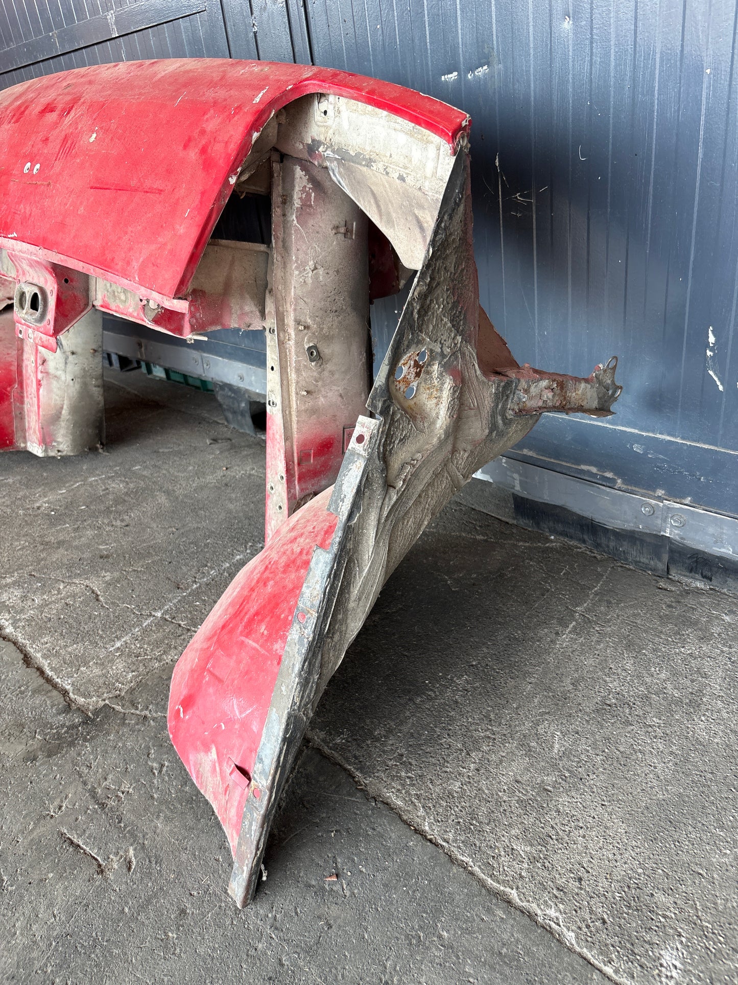 Porsche 924 Front end section cut 477805591