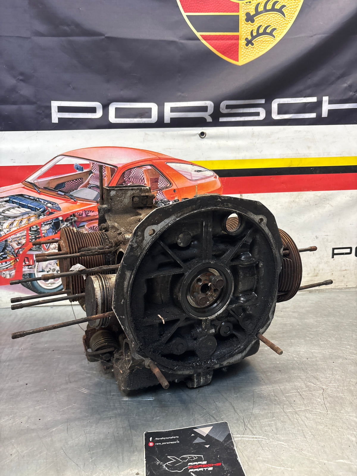 Porsche 914 1.7 engine with cylinder heads, pistons and crankshaft, spares or repair EA044375