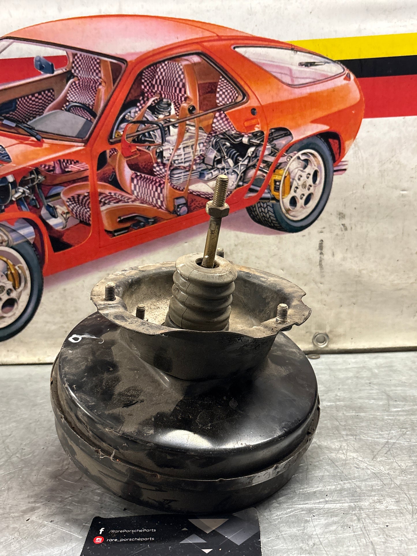 Porsche 944 brake booster, used 94435502502