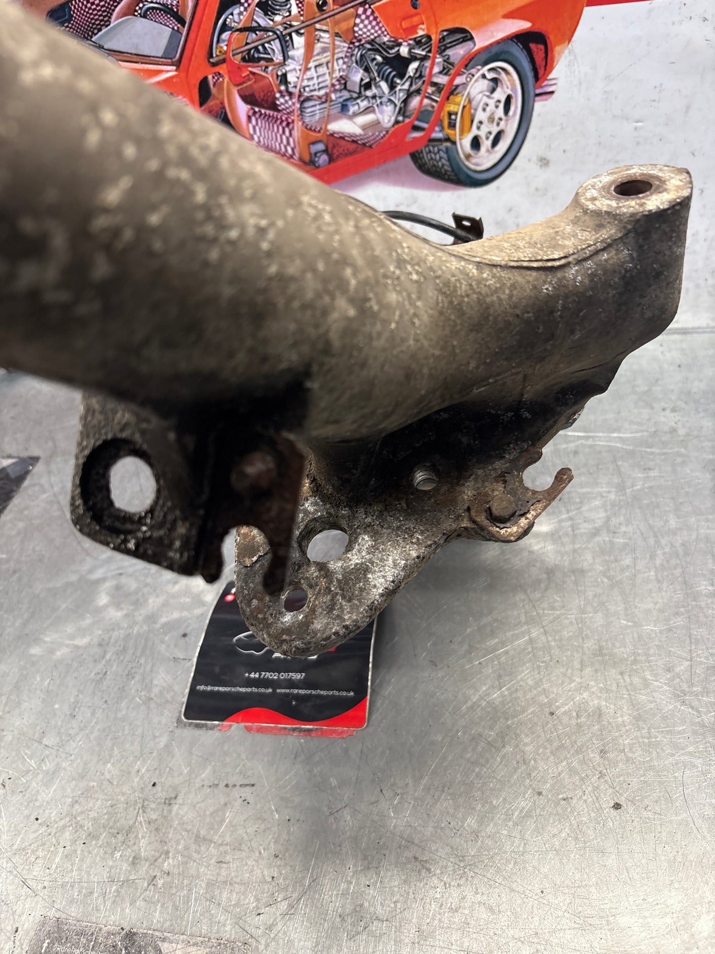 Porsche 944 alloy rear right trailing arm, used 95133151405 / 9513315144R used, with hubs