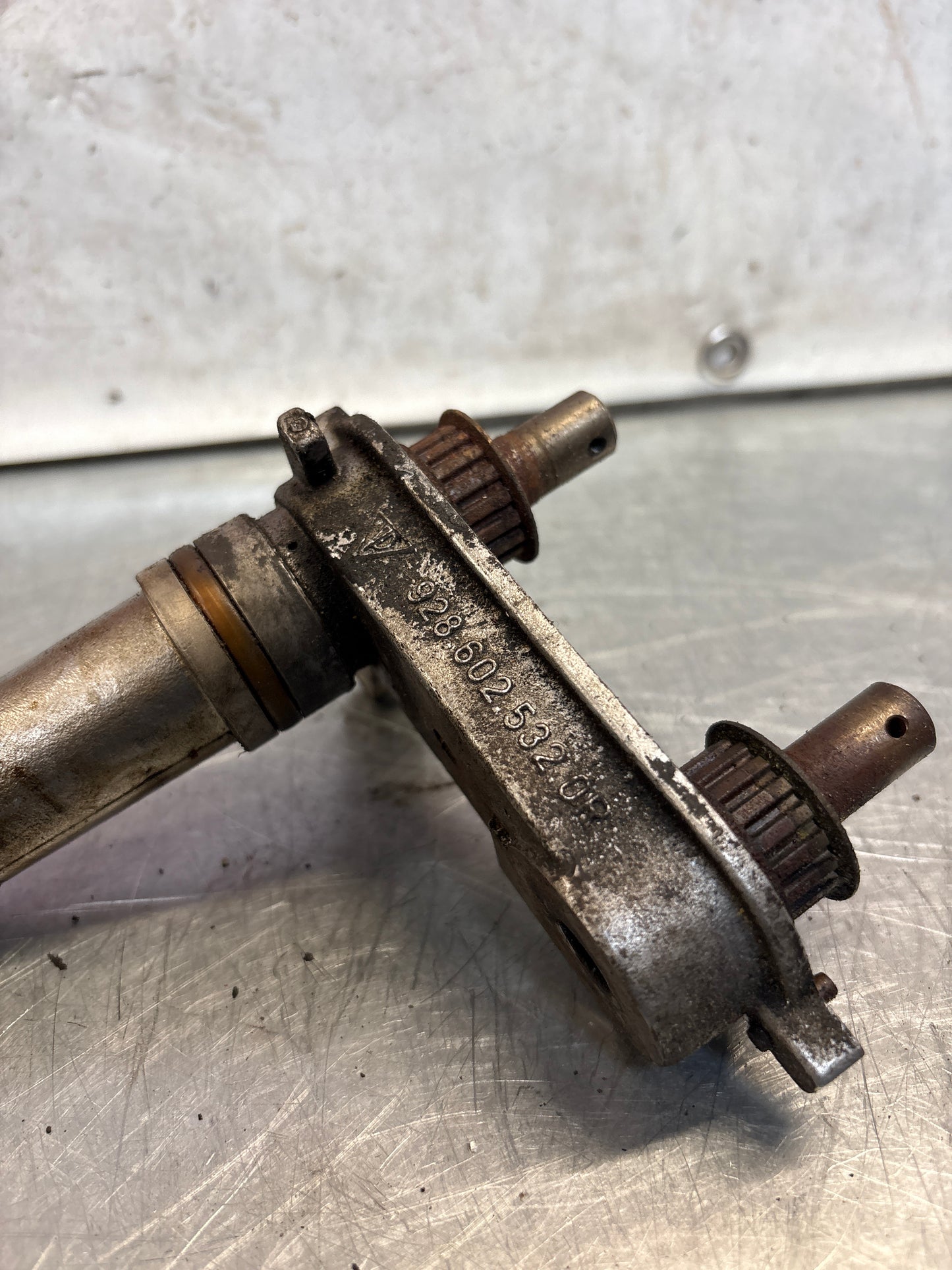 Porsche 928 double distributor, used 9286025320R