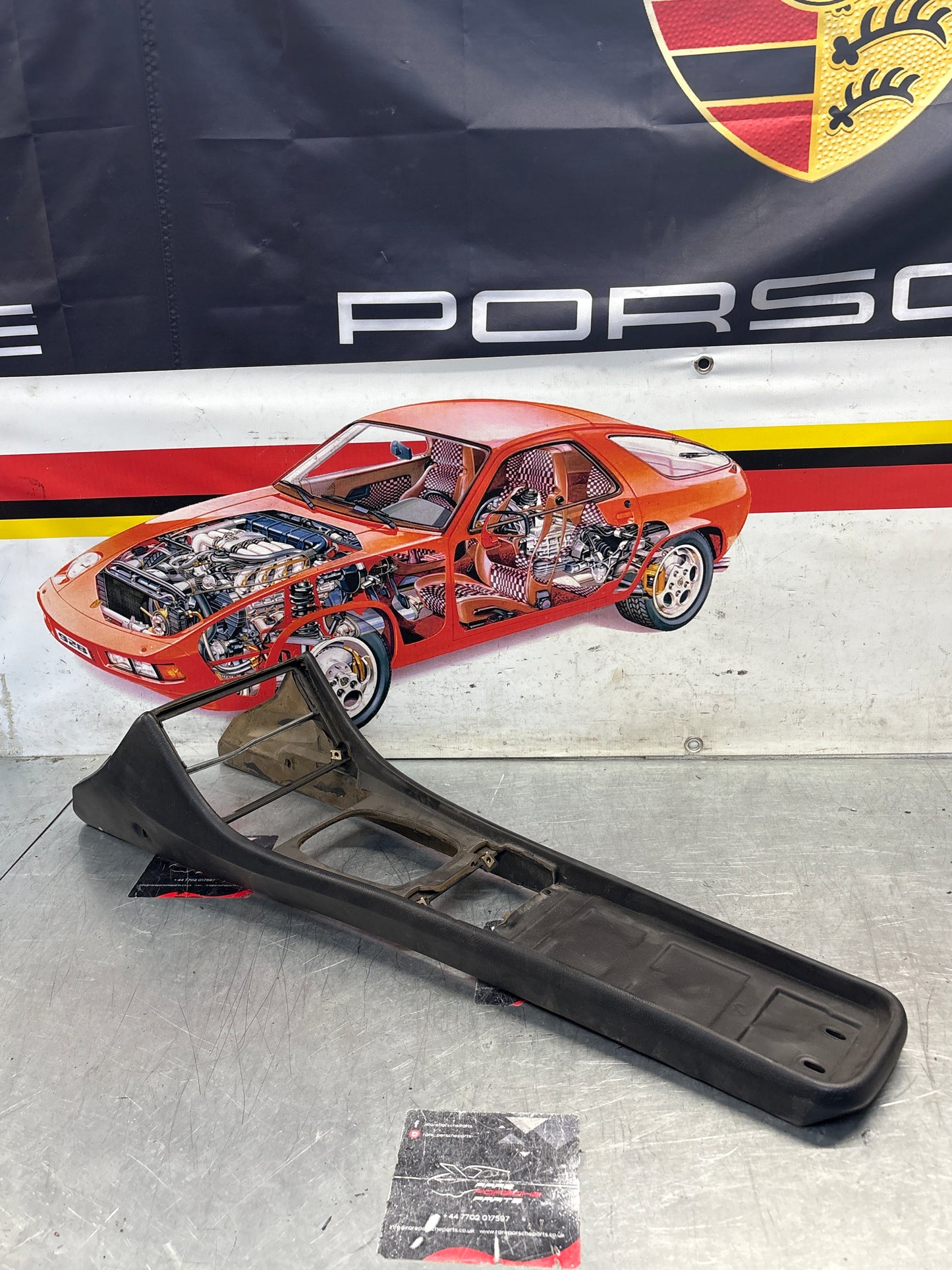 Porsche 944 centre console black 94455205100 used