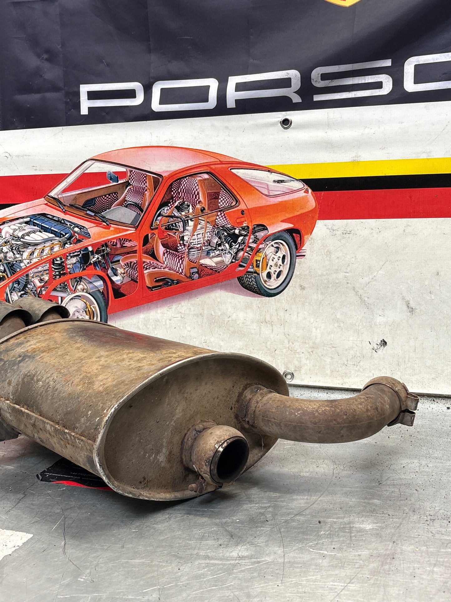 Porsche 928 rear exhaust box, used 92811109704