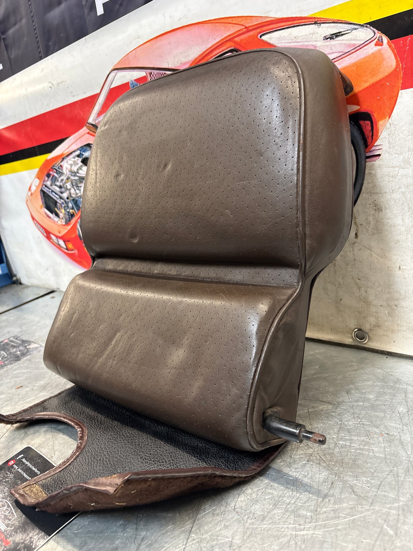Porsche 928 rear right seat backrest, brown, leather used 92852203852