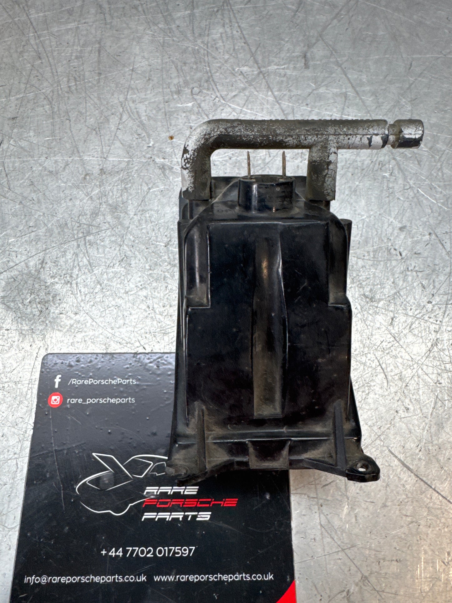 Porsche 944 924 front indicator body 477953065A used