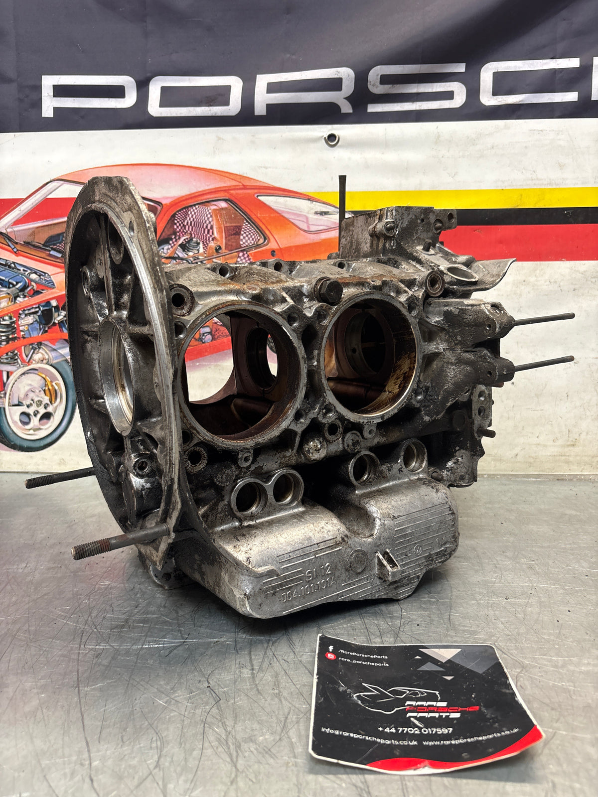 Porsche 914 1.8L engine case, used EC040373