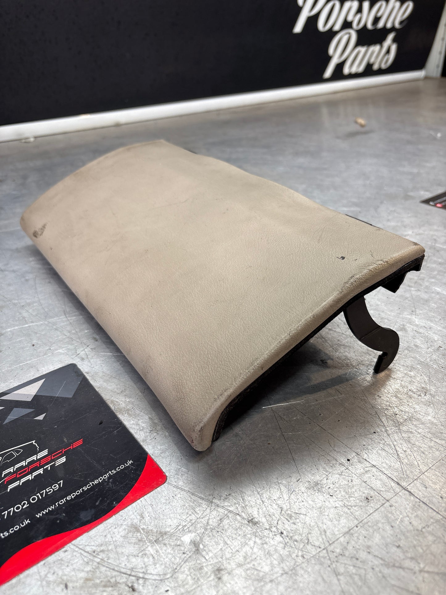 Porsche 944 85-92 glove box lid cream used