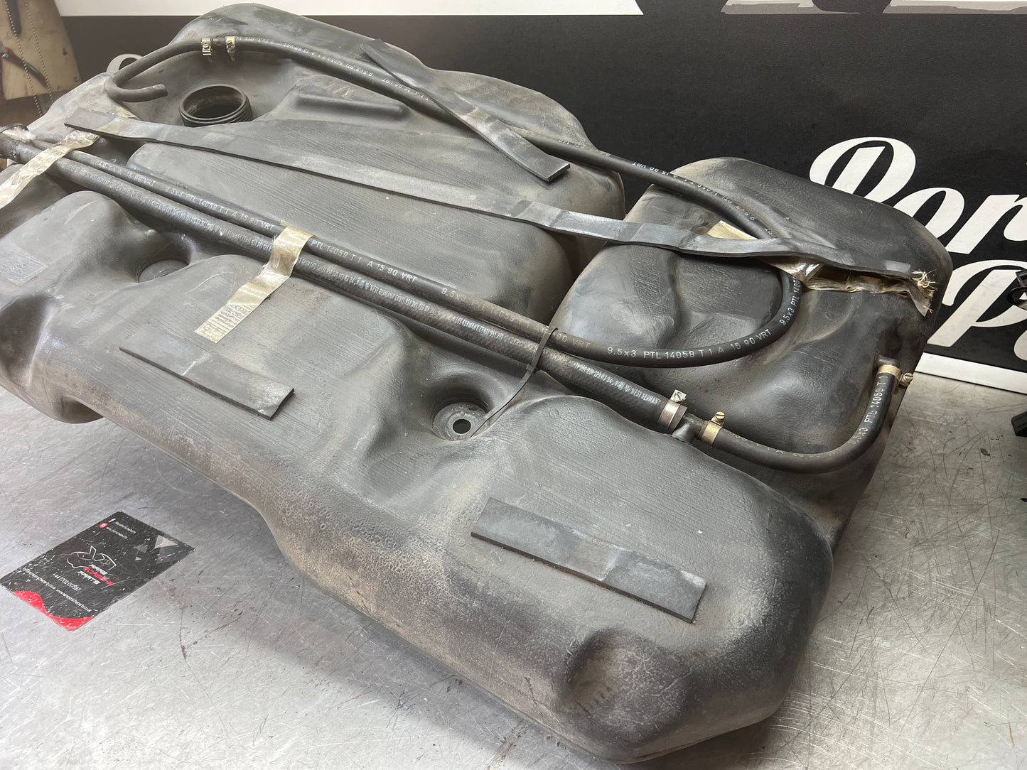 Porsche 944 plastic fuel tank, 95120102103, study photos