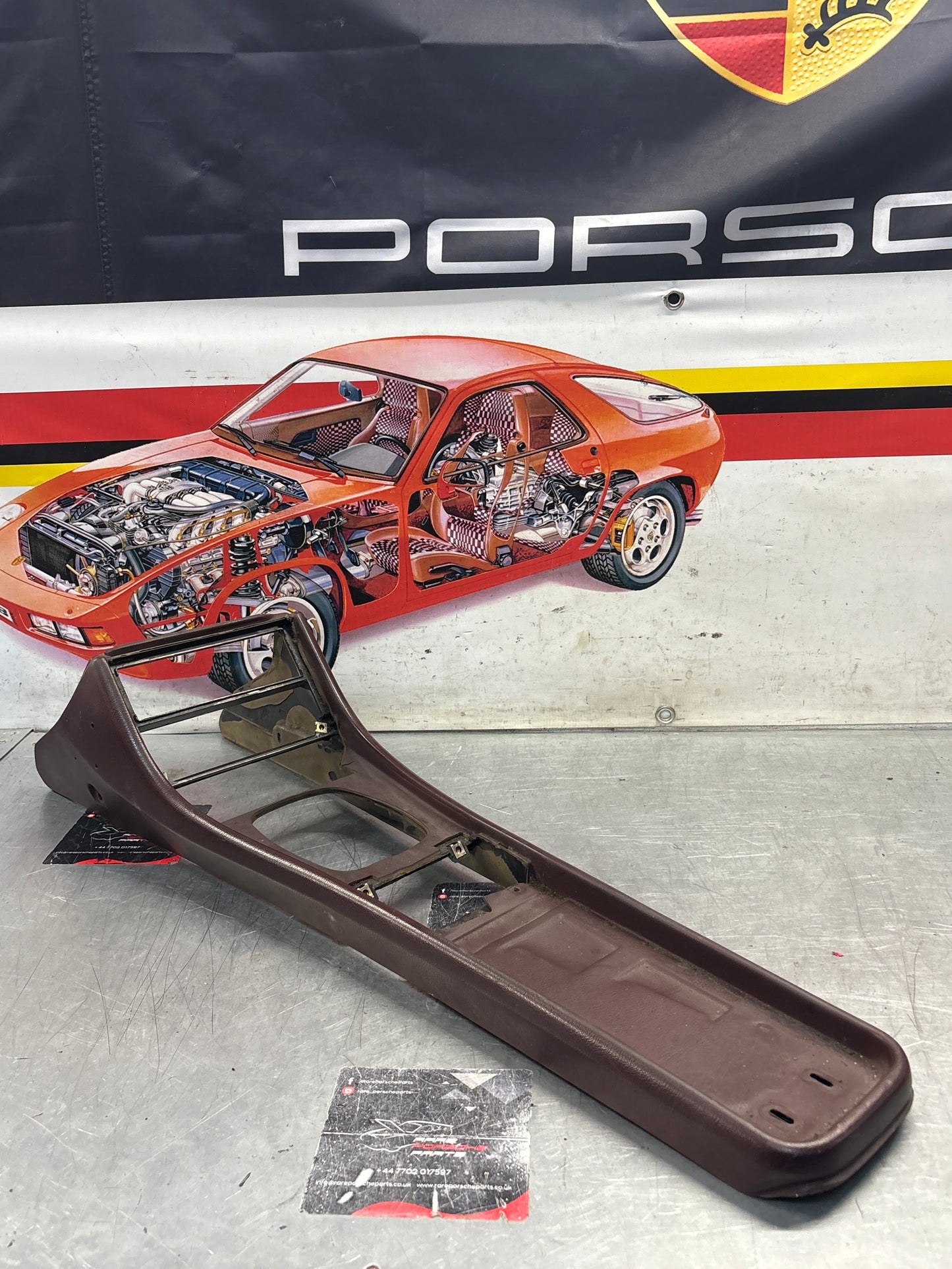 Porsche 944 centre console burgundy, 94455205100 used