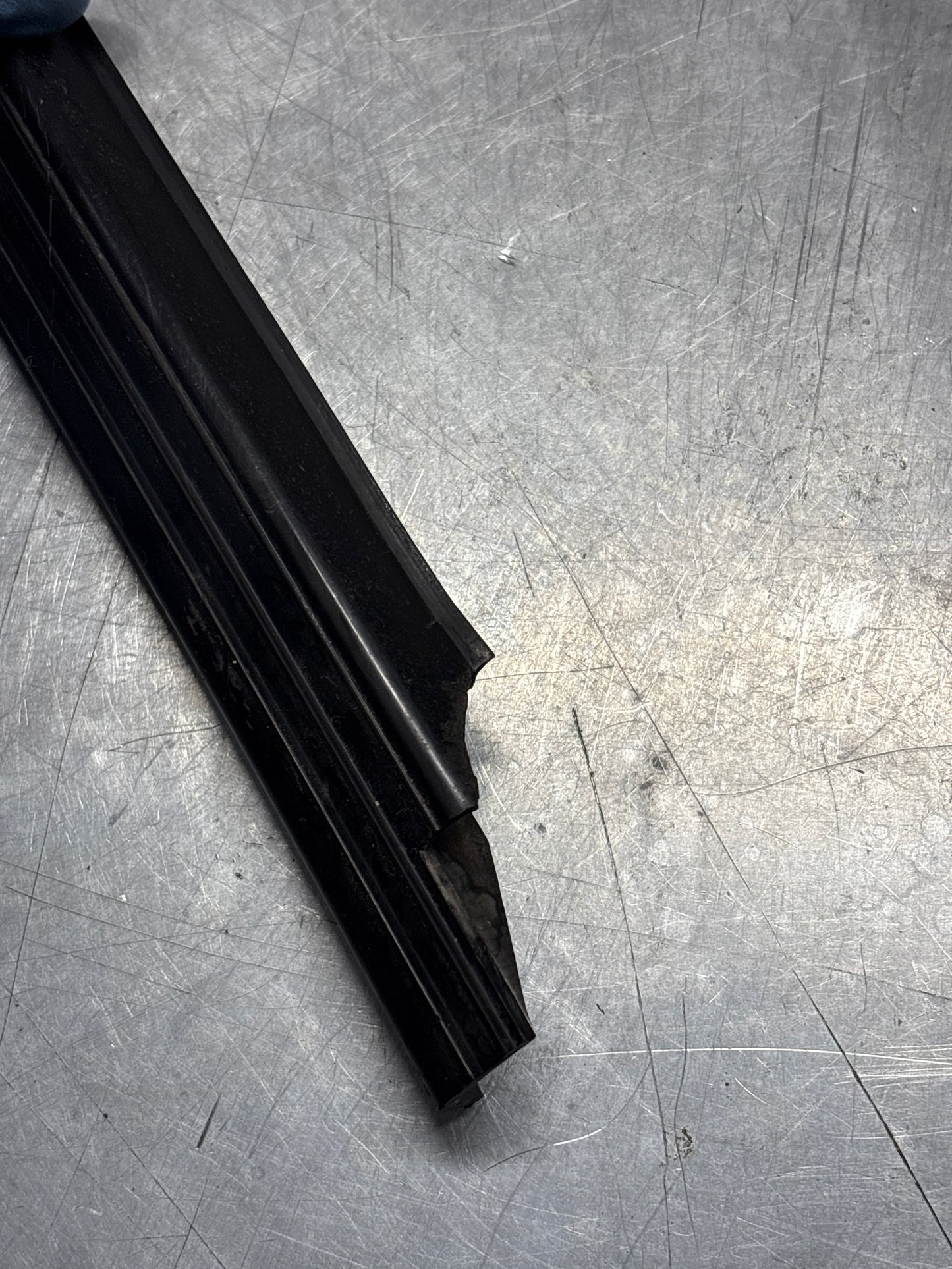 Porsche 944 85.5- left sill trim, scuff plate used 94455112100 cracked