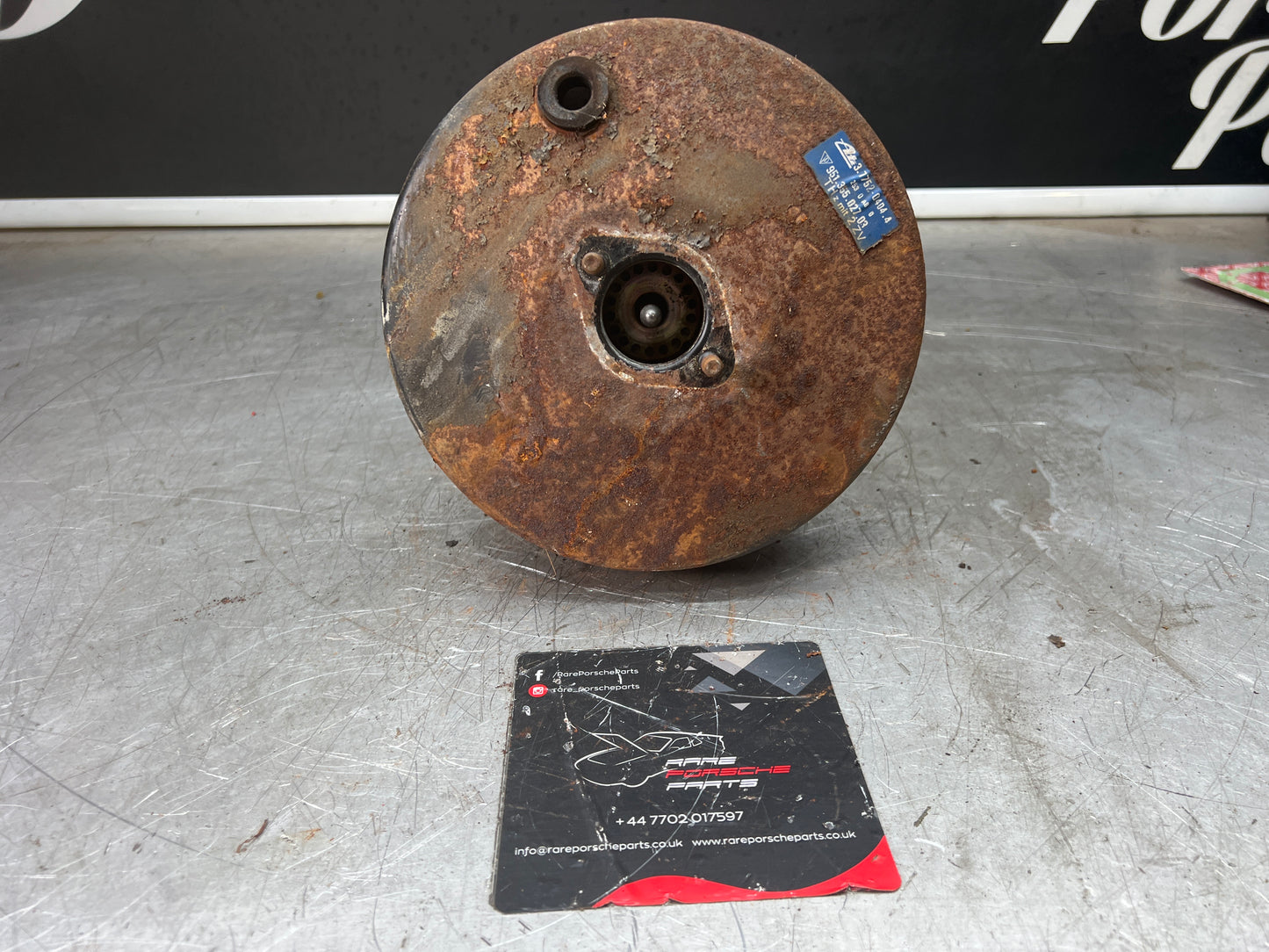Porsche 944 brake booster, used 95135502703