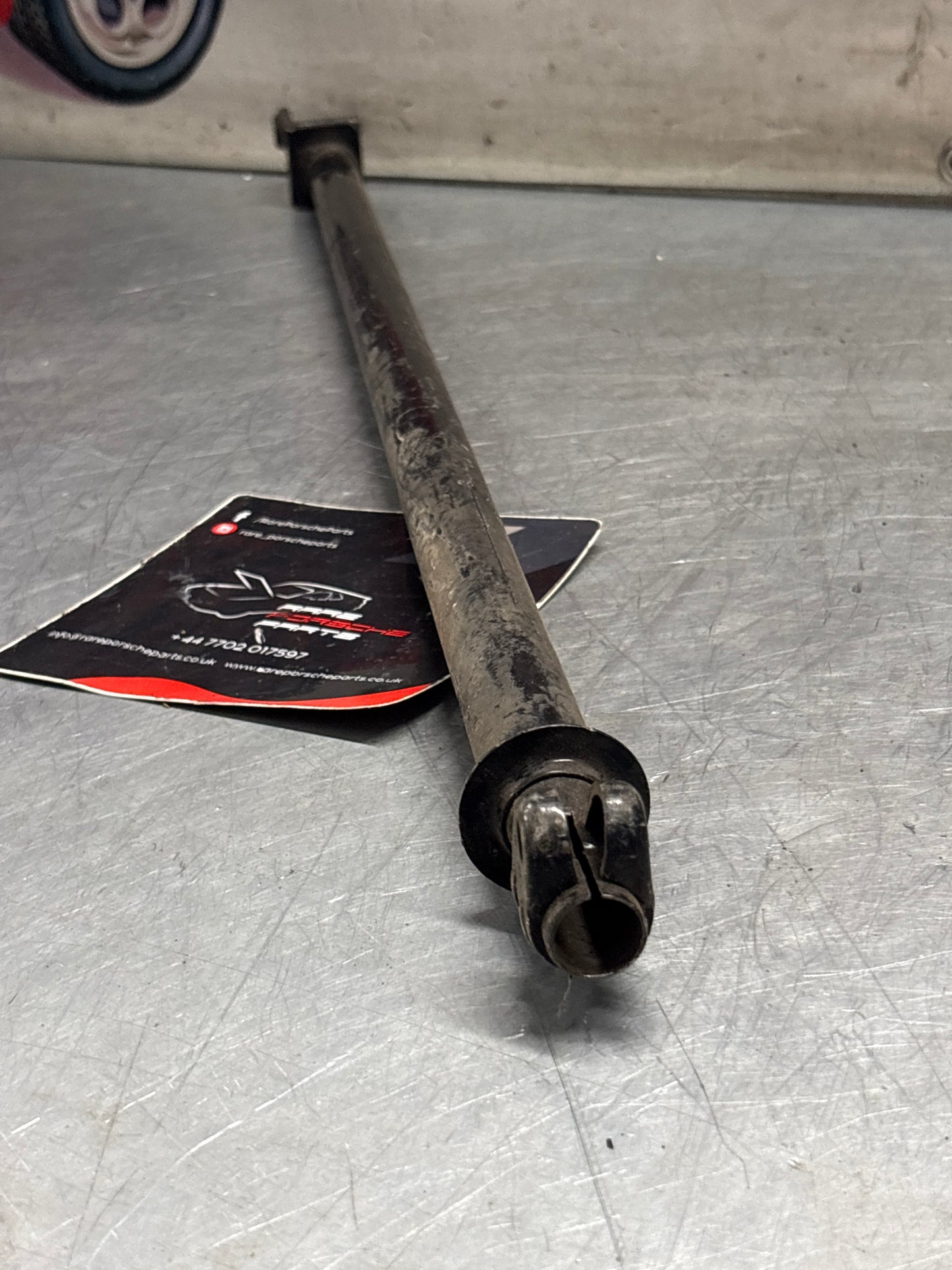 Porsche 928 manual gear shift rod, shorter verson 1981-, used, 92842402818