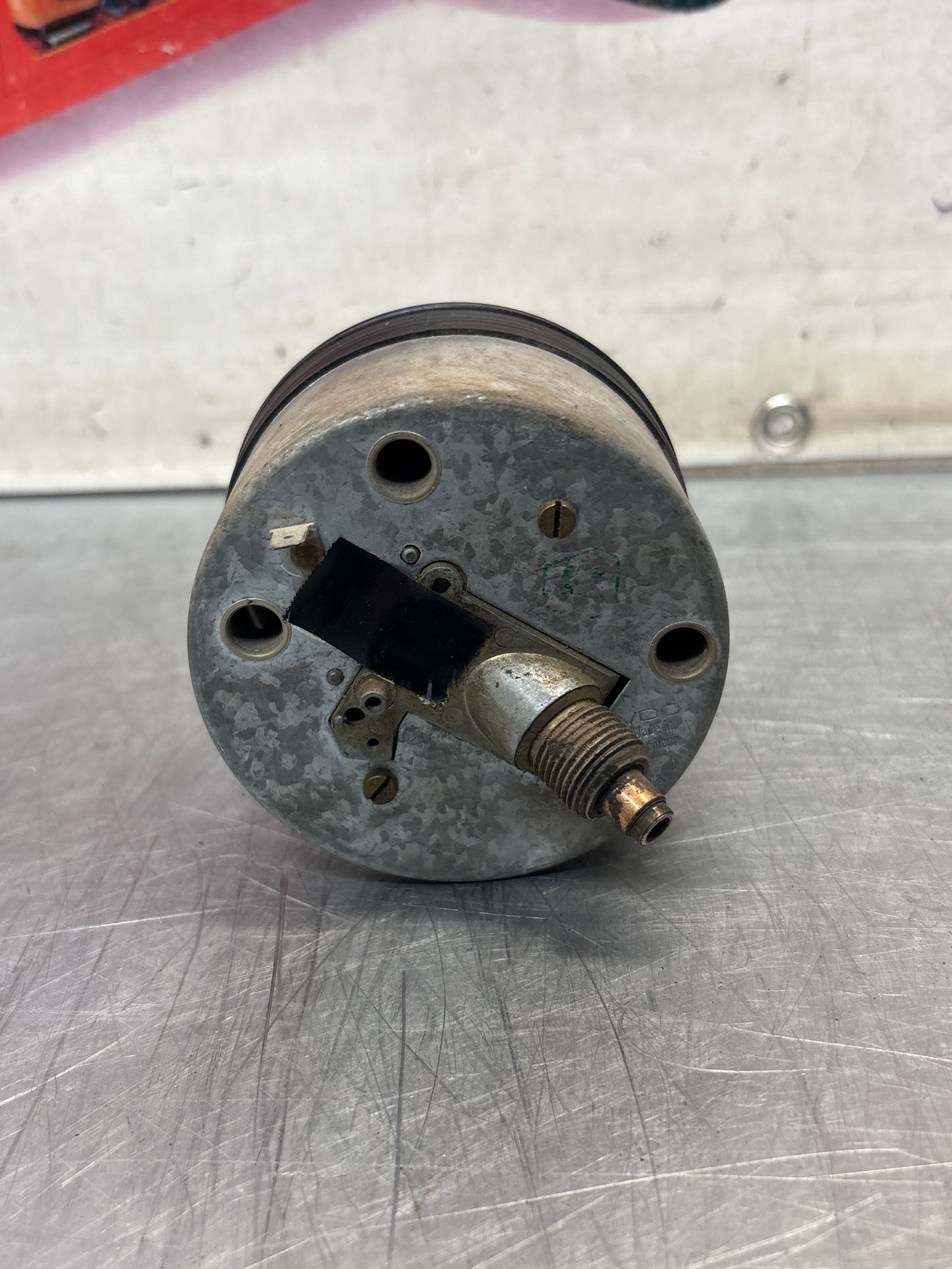 Porsche 924 Early km/h speedometer with 80k showing 477957021