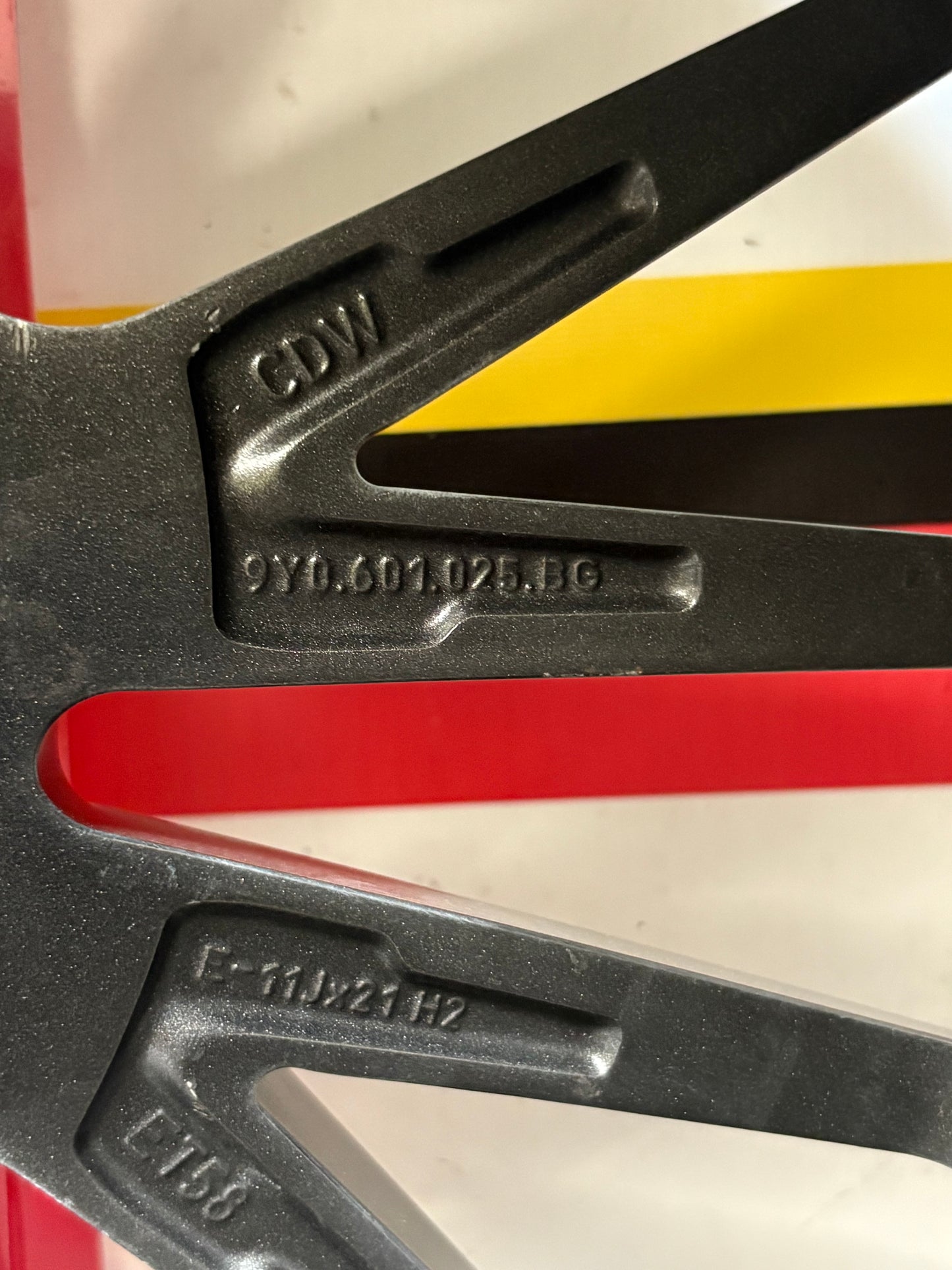 Porsche Cayenne RS spyder wheel, used in very nice condition, 9Y0601025BG, ET58, 11Jx21”